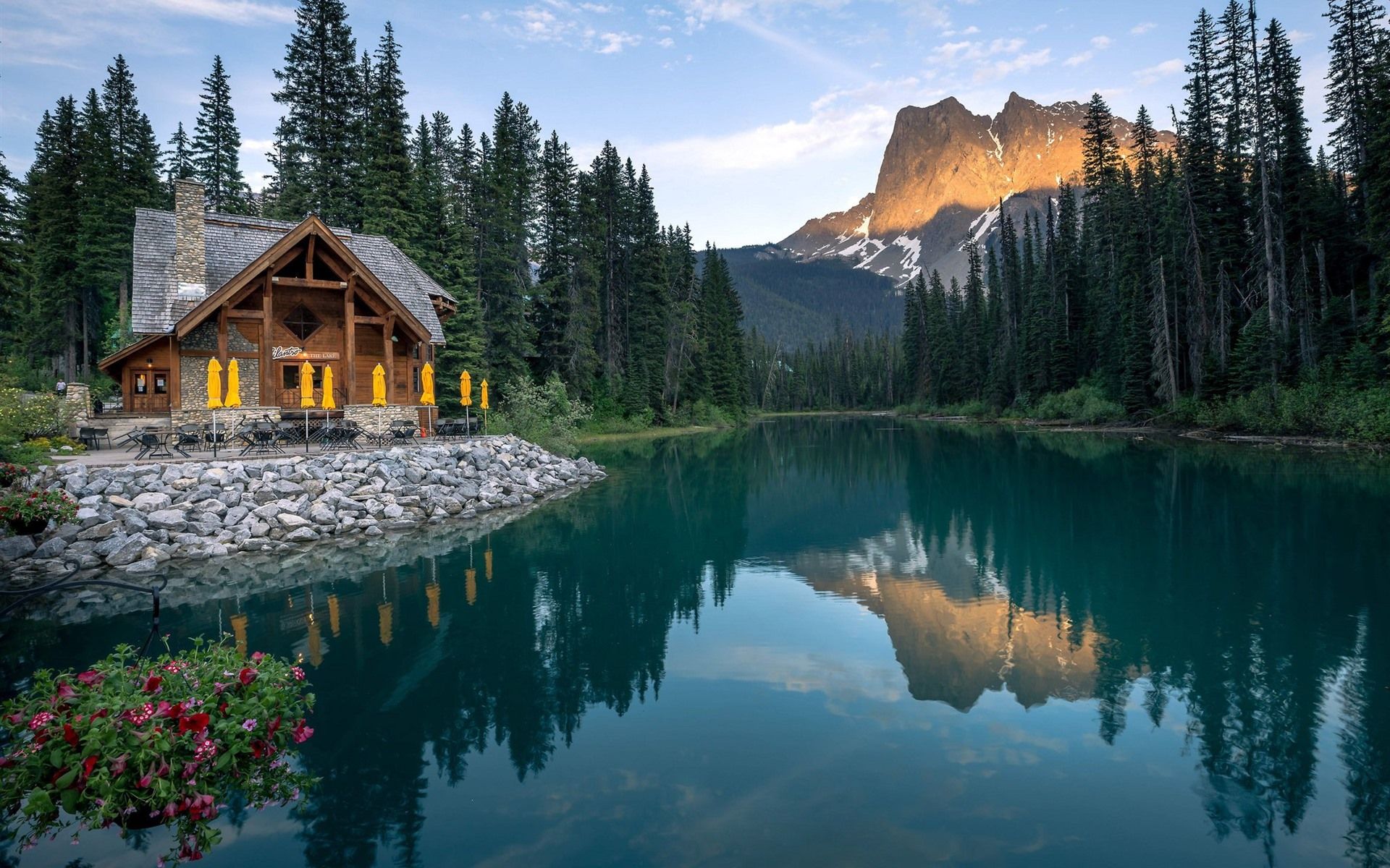 Wallpaper Canada, Emerald Lake, trees, mountains, house 1920x1200 HD Picture, Image