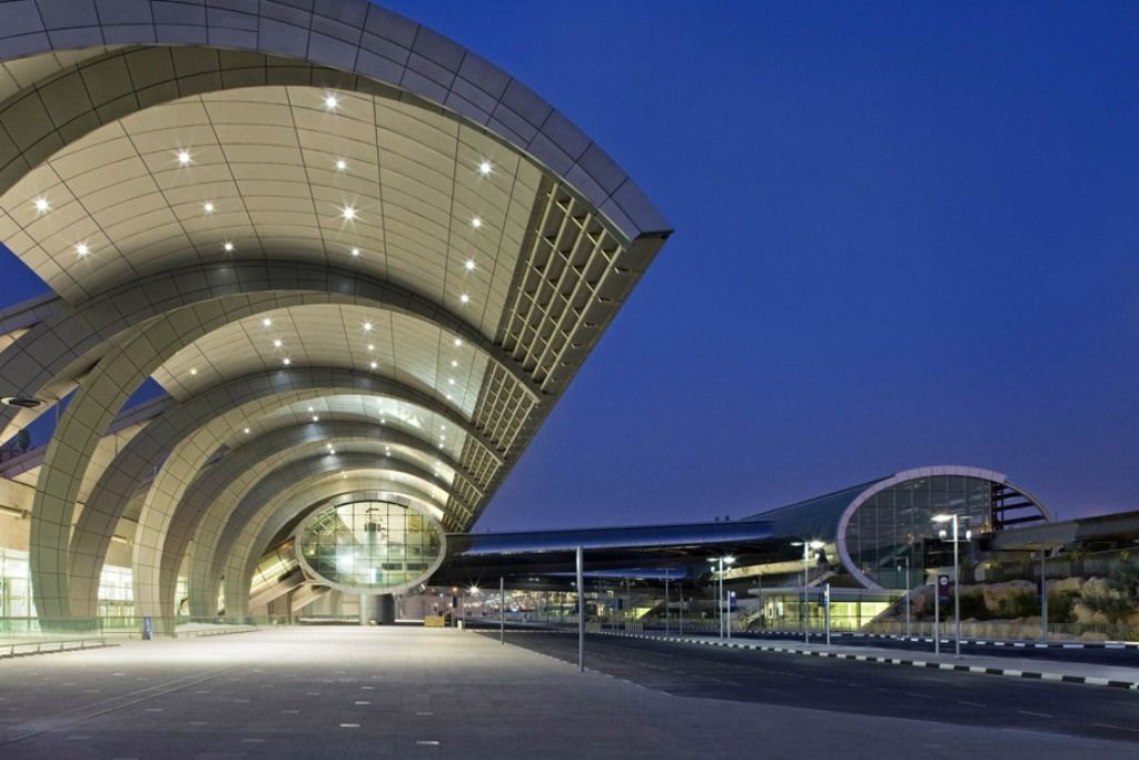 Dubai International Airport Wallpaper Airlines and Travelling
