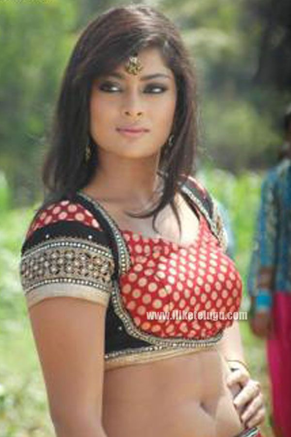 Soundarya Jayamala Hot Photo and Spicy Stills Gallery Like Telugu