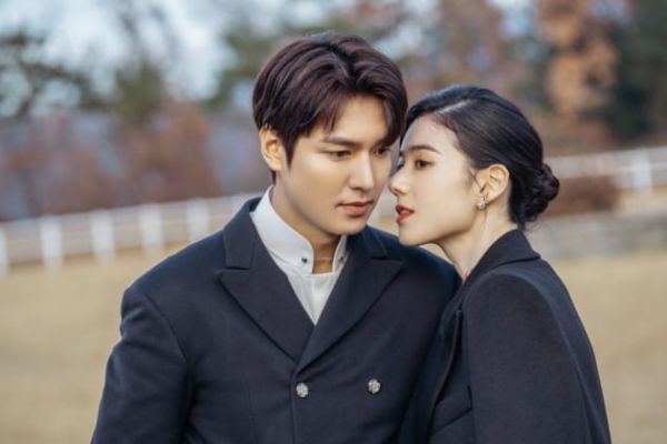 Lee Min Ho And Jung Eun Chae Get Close In Stills From The King: Eternal Monarch Dramabeans Korean Drama Recaps