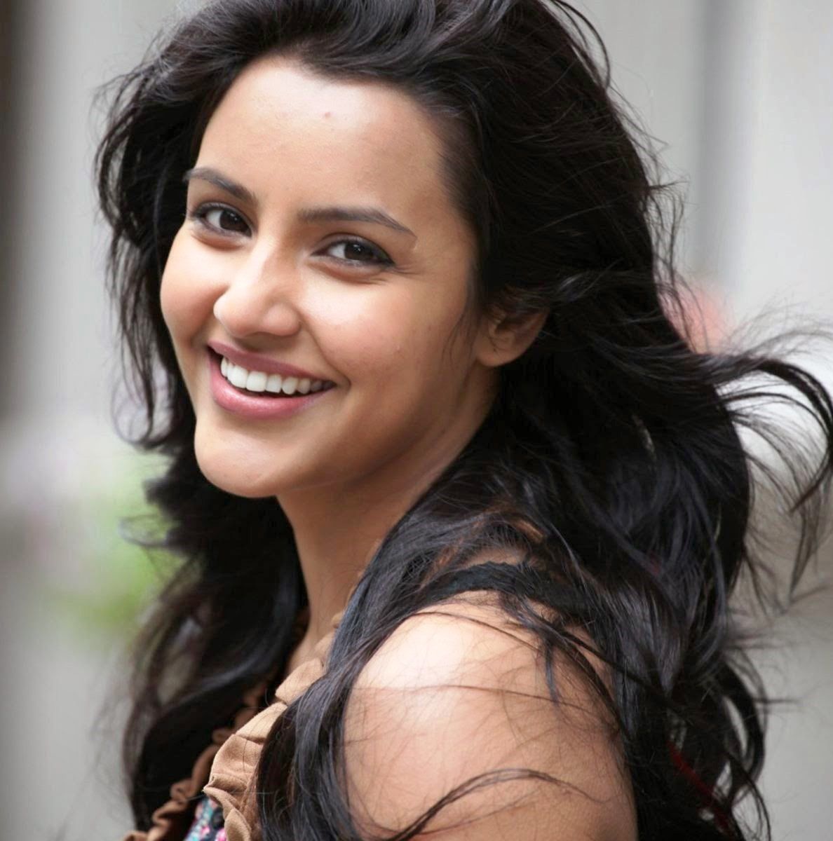 Actress Priya Anand 50 Beautiful Image And HD Wallpaper