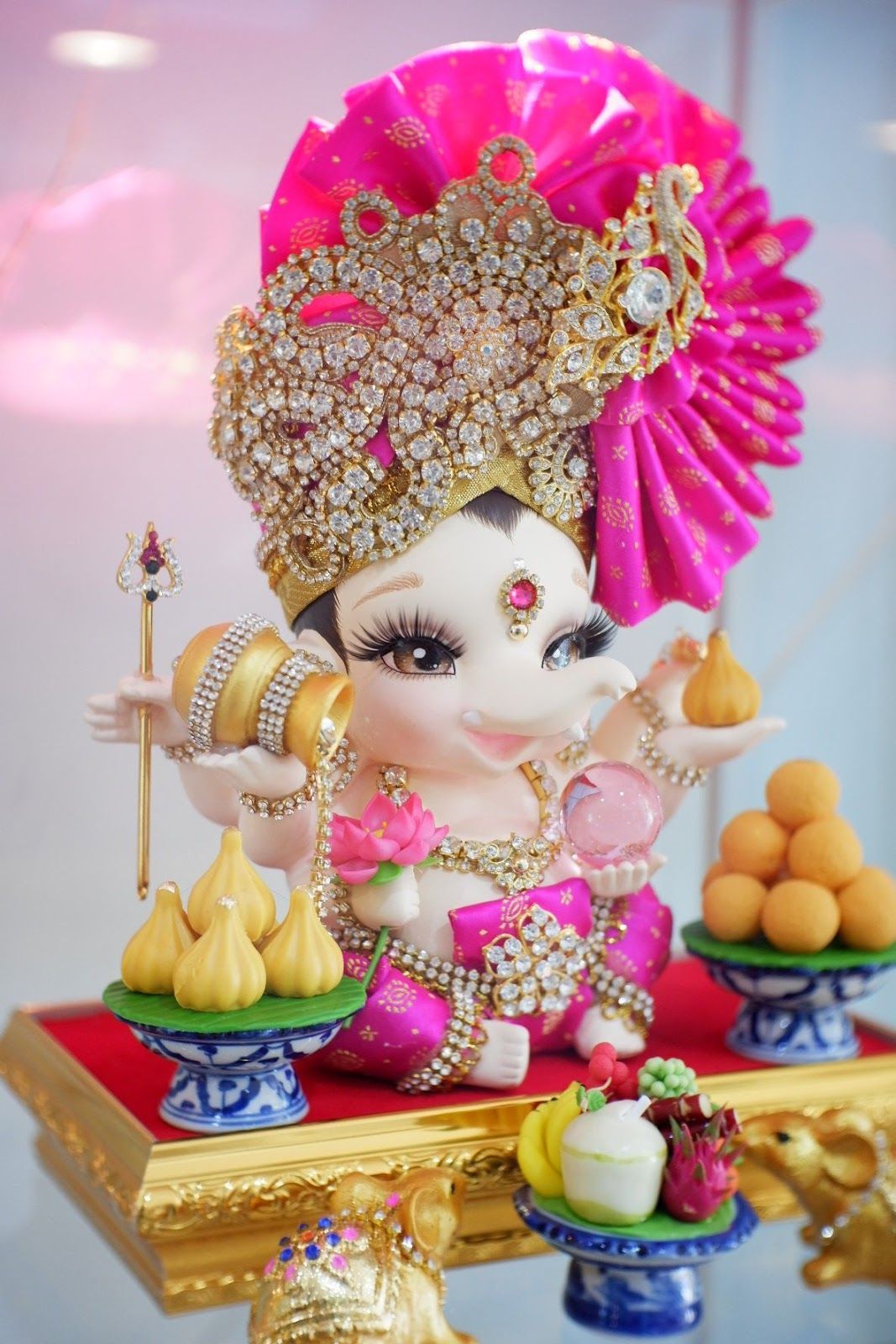 paintings: photo of cute ganesha to use for instagram and whatsapp story. Cute ganesha, Baby ganesha, Shri ganesh image