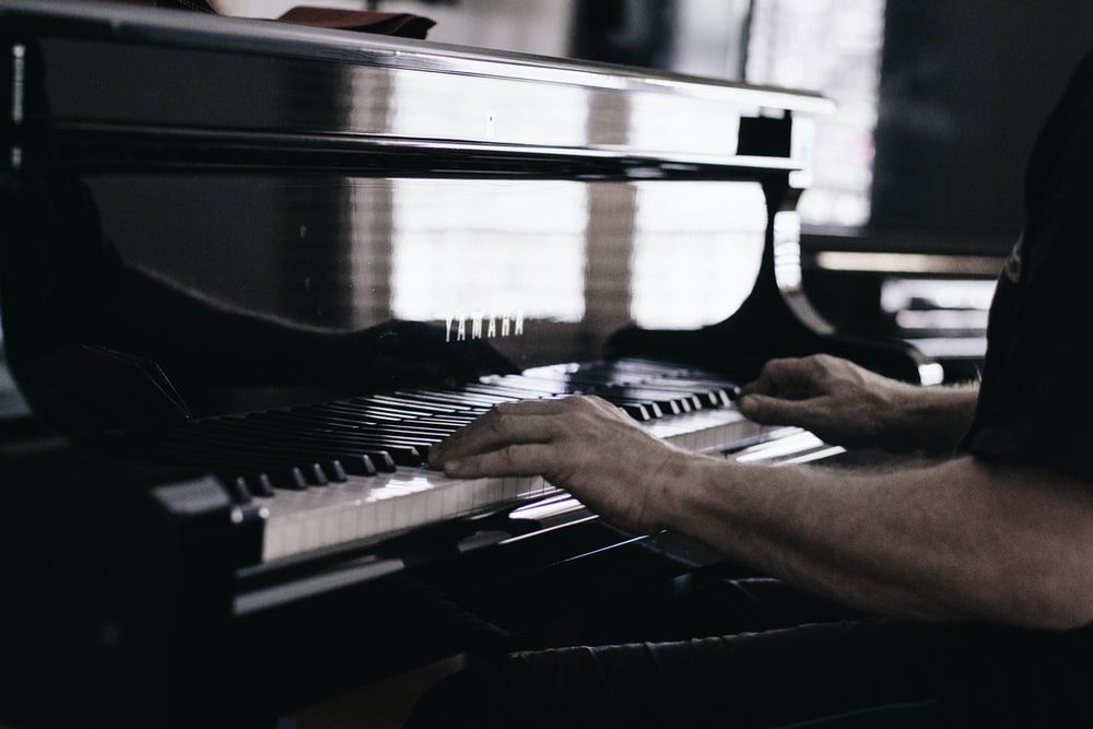 Piano Man Picture. Download Free Image