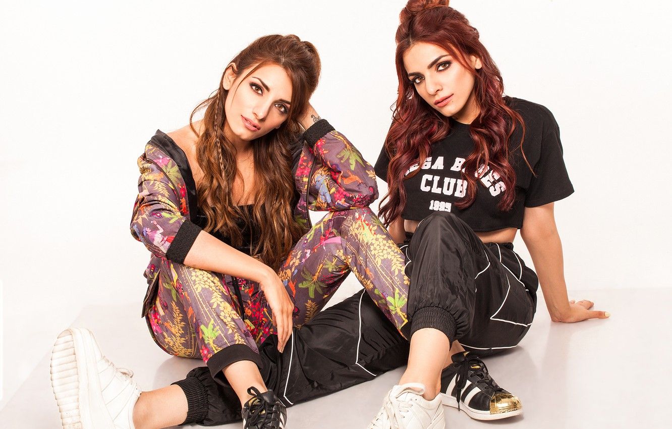 Wallpaper girl, hot, , eyes, smile, beautiful, model, pretty, beauty, lips, face, hair, brunette, pose, cute, indian image for desktop, section девушки