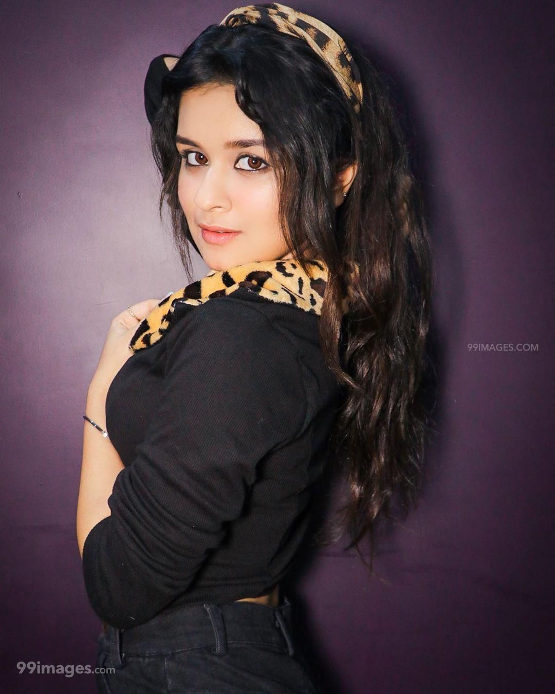 Avneet Kaur Beautiful HD Photohoot Stills & Mobile Wallpaper HD (1080p)