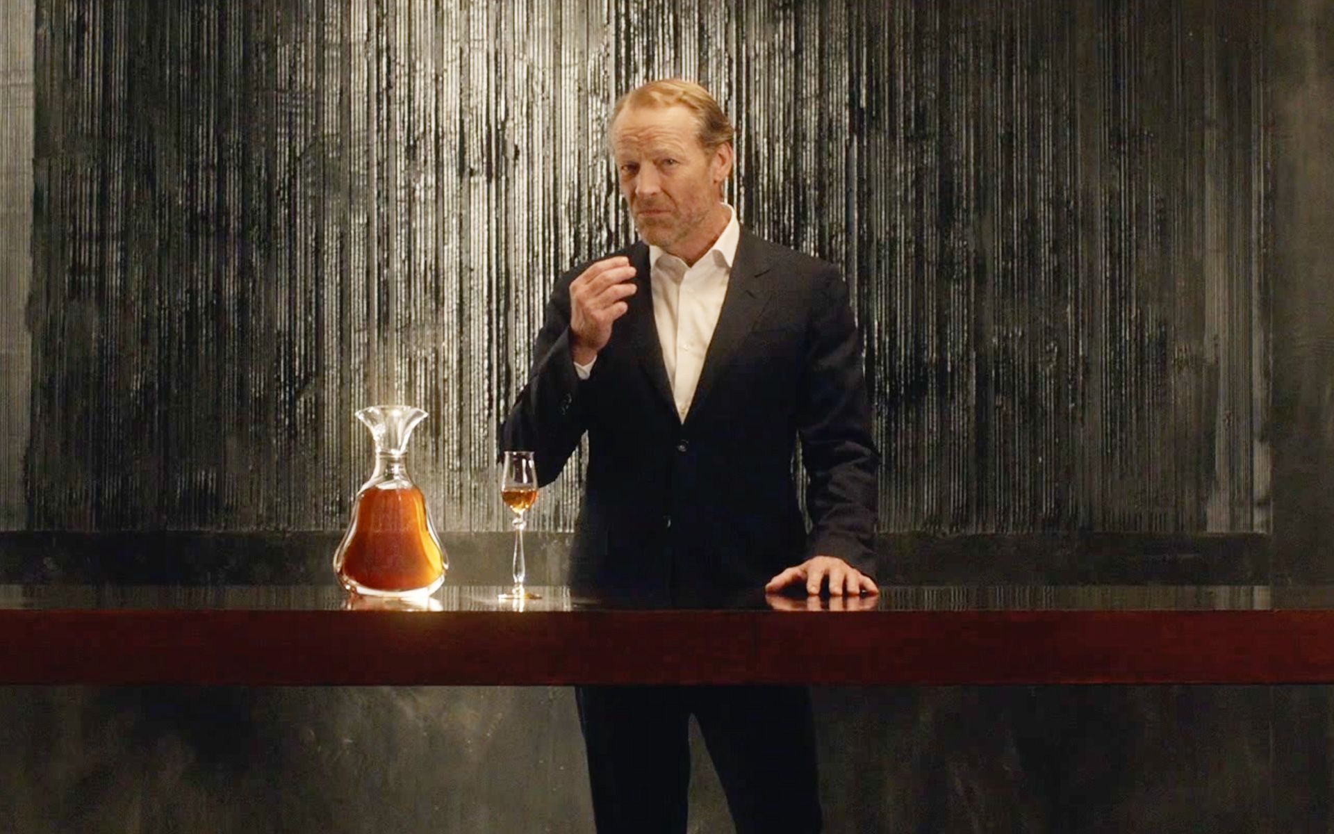 Video: Iain Glen Teaches You How To Enjoy Hennessy Paradis Imperial