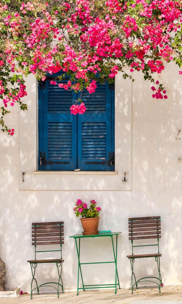 Traditional greek house with flowers in Paros island, Greece Ultra HD Desktop Background Wallpaper for 4K UHD TV, Widescreen & UltraWide Desktop & Laptop, Tablet