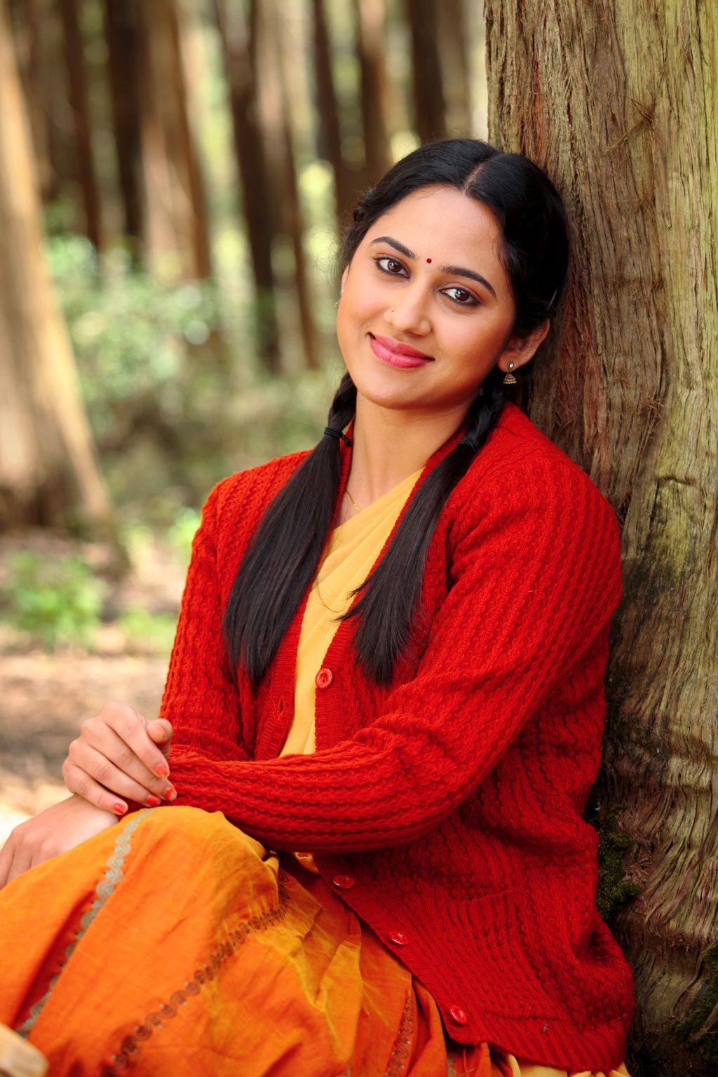 Mia George Actress Photo Stills Gallery