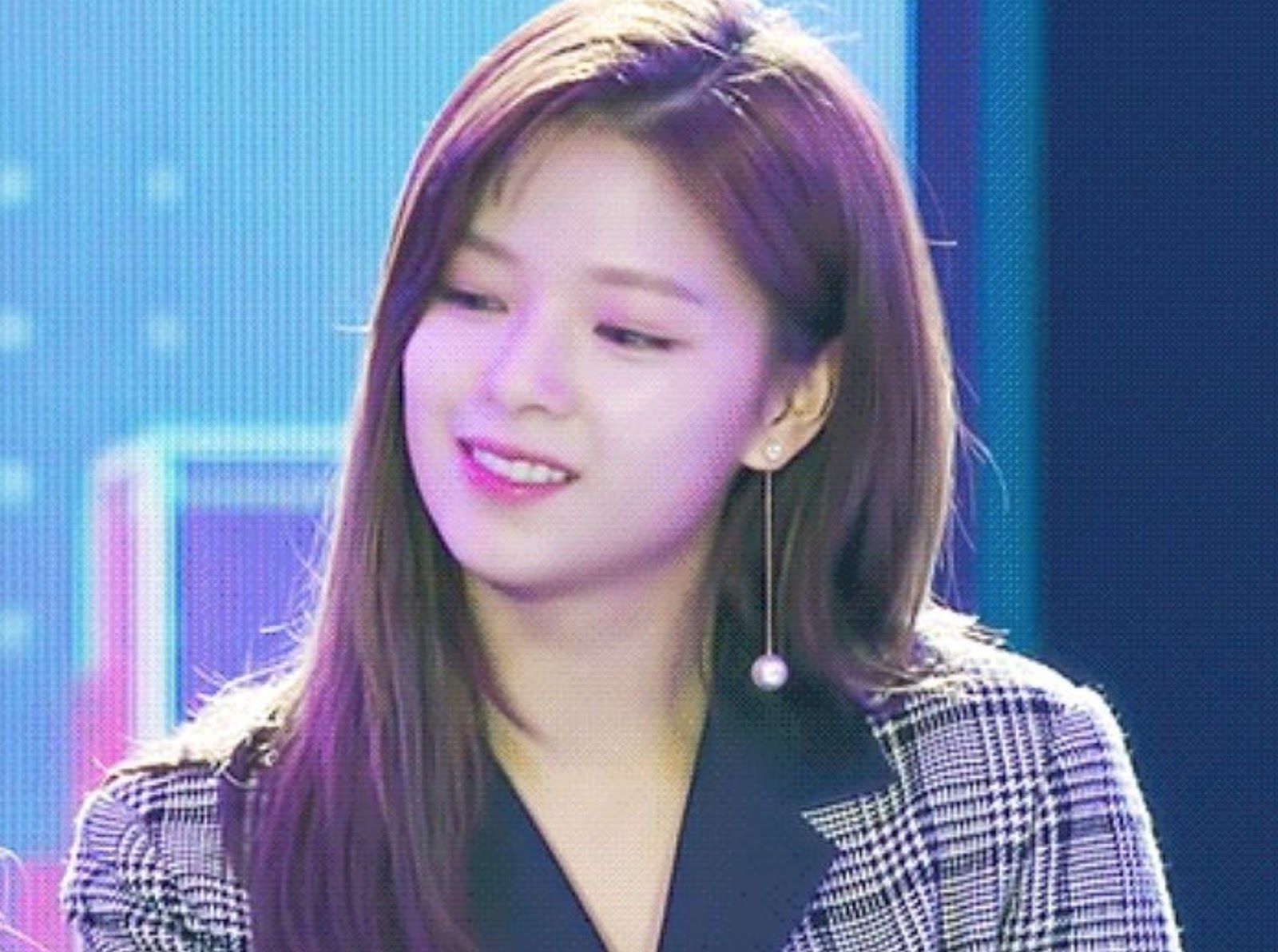 Short Twice Jeongyeon Hairstyle
