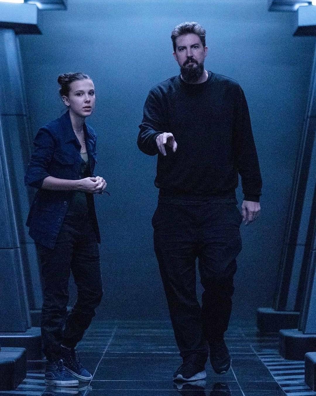 Atualização Nova foto de Millie Bobby Brown para Godzilla vs Kong. Millie bobby brown, Bobby brown, Millie bobby brown outfits