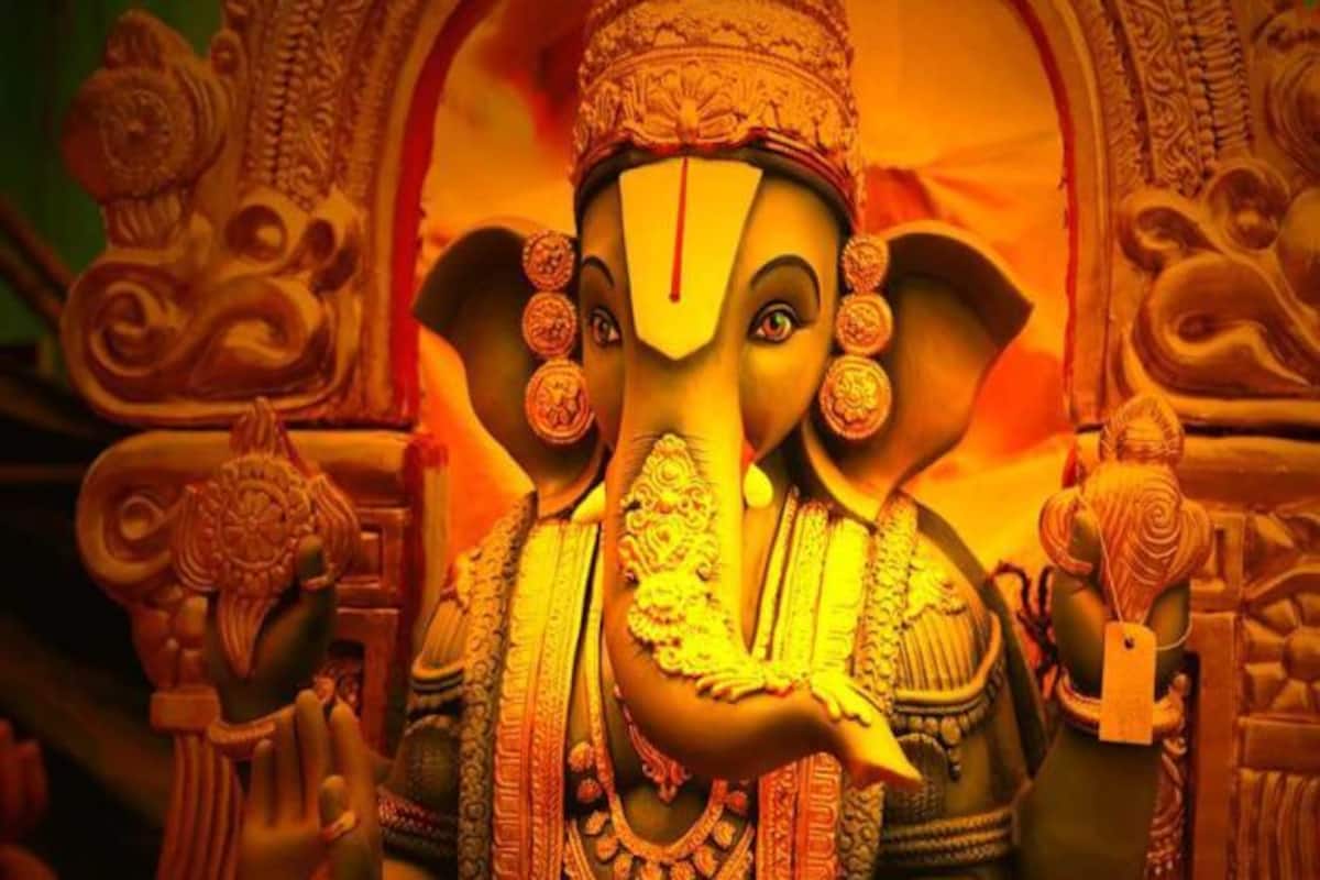 Do you know why some Ganpati idols have their trunk on the right, some left and some straight?