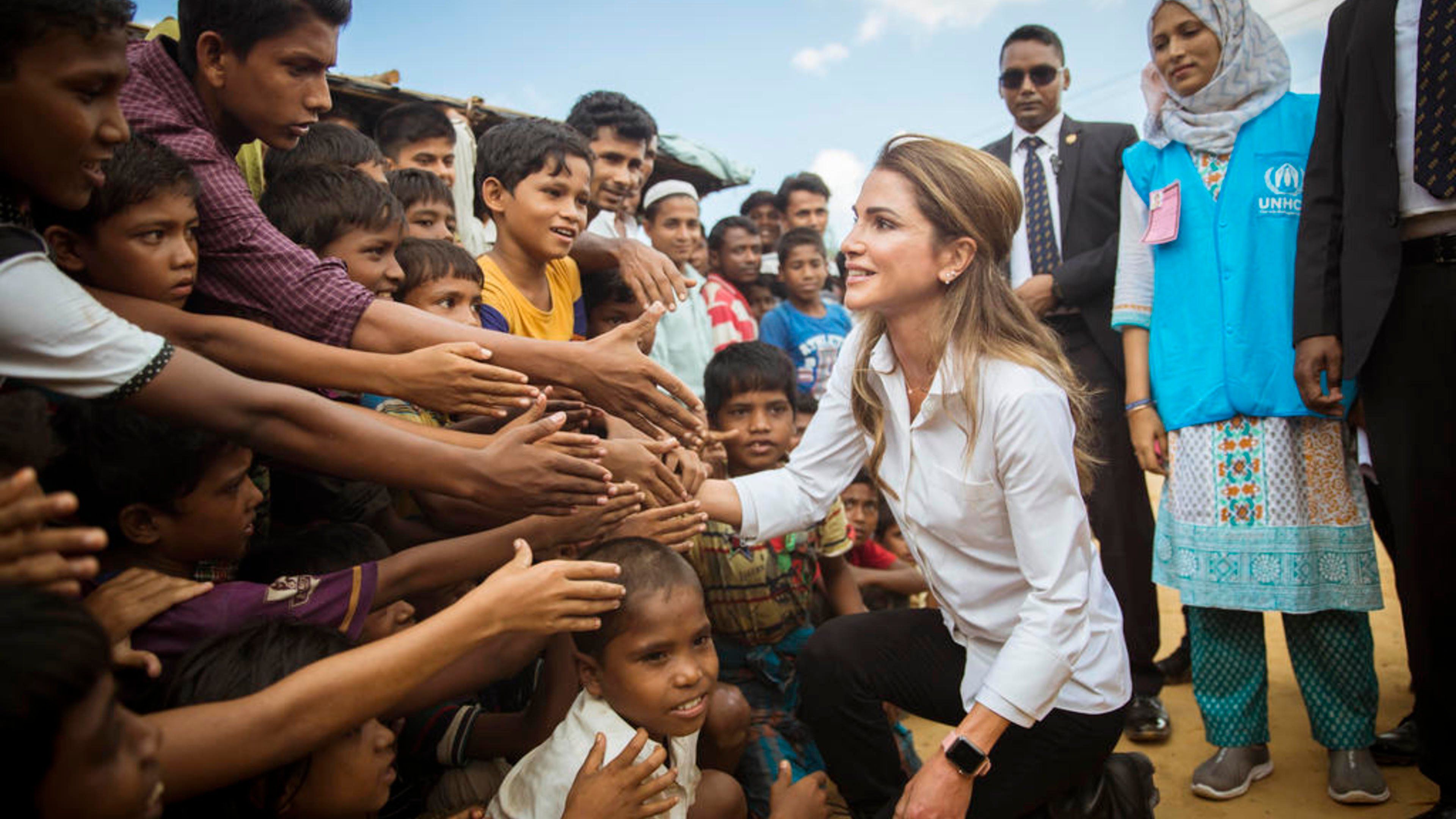 Queen Rania meets Rohingya refugees from Myanmar in Bangladesh. International Rescue Committee (IRC)