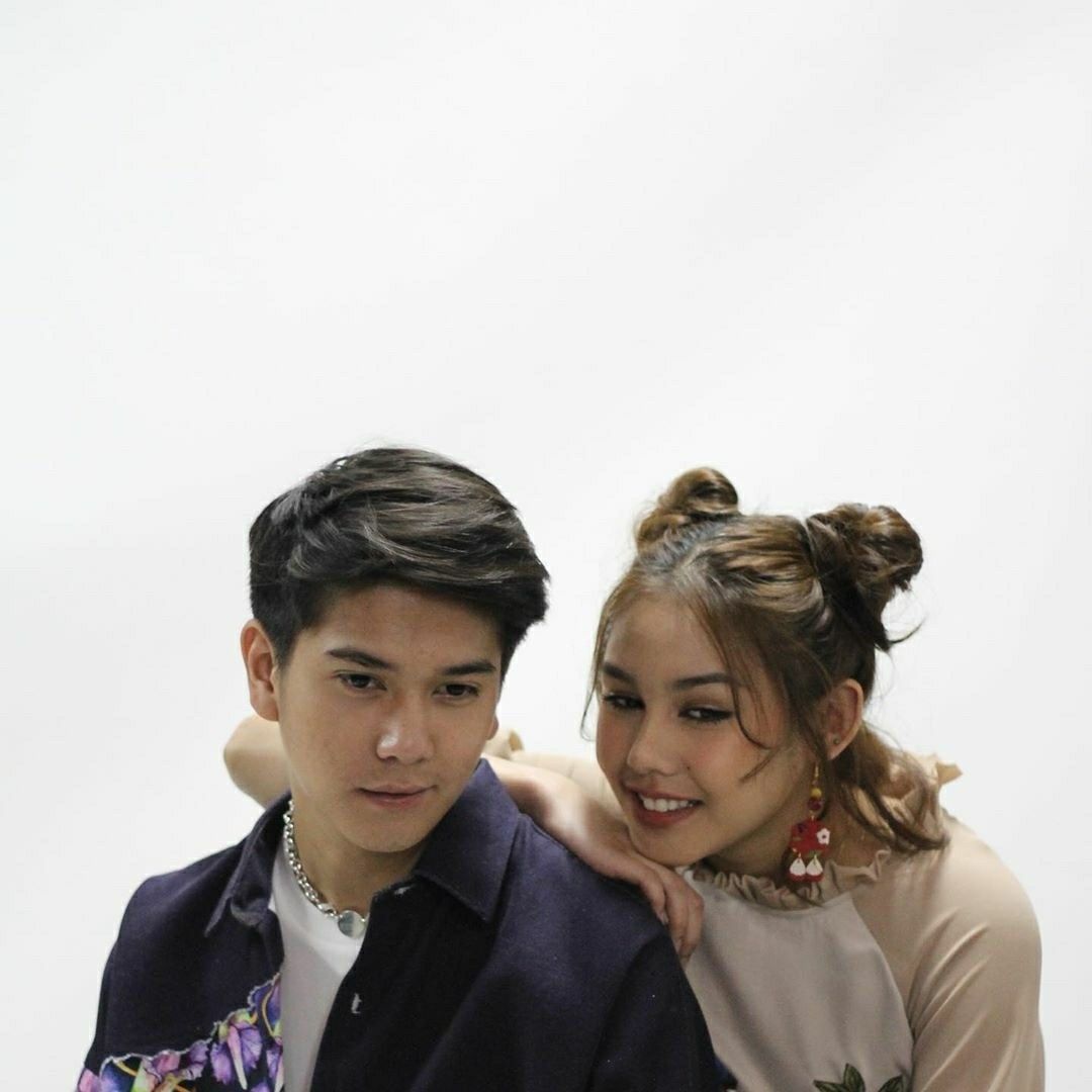 Pin oleh Lily di Iqbaal Ramadhan. Selebritas, Artis