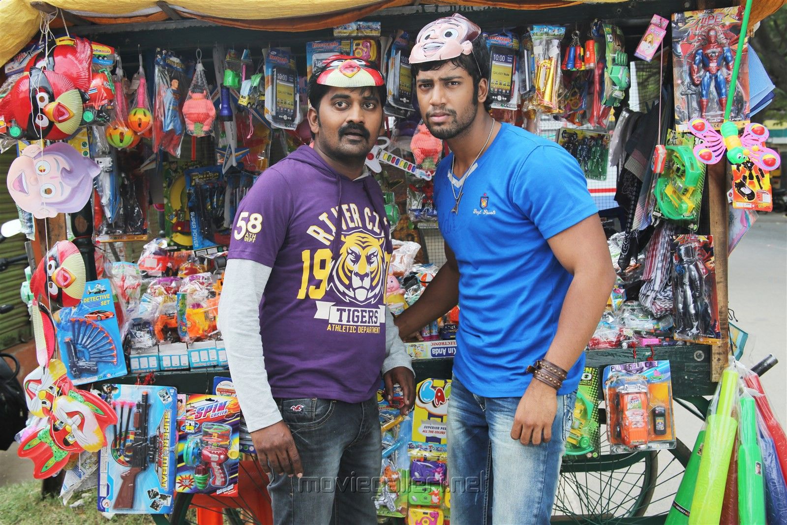 Adhagappattathu Magajanangalay Image. Umapathi. Reshma Rathore. New Movie Posters