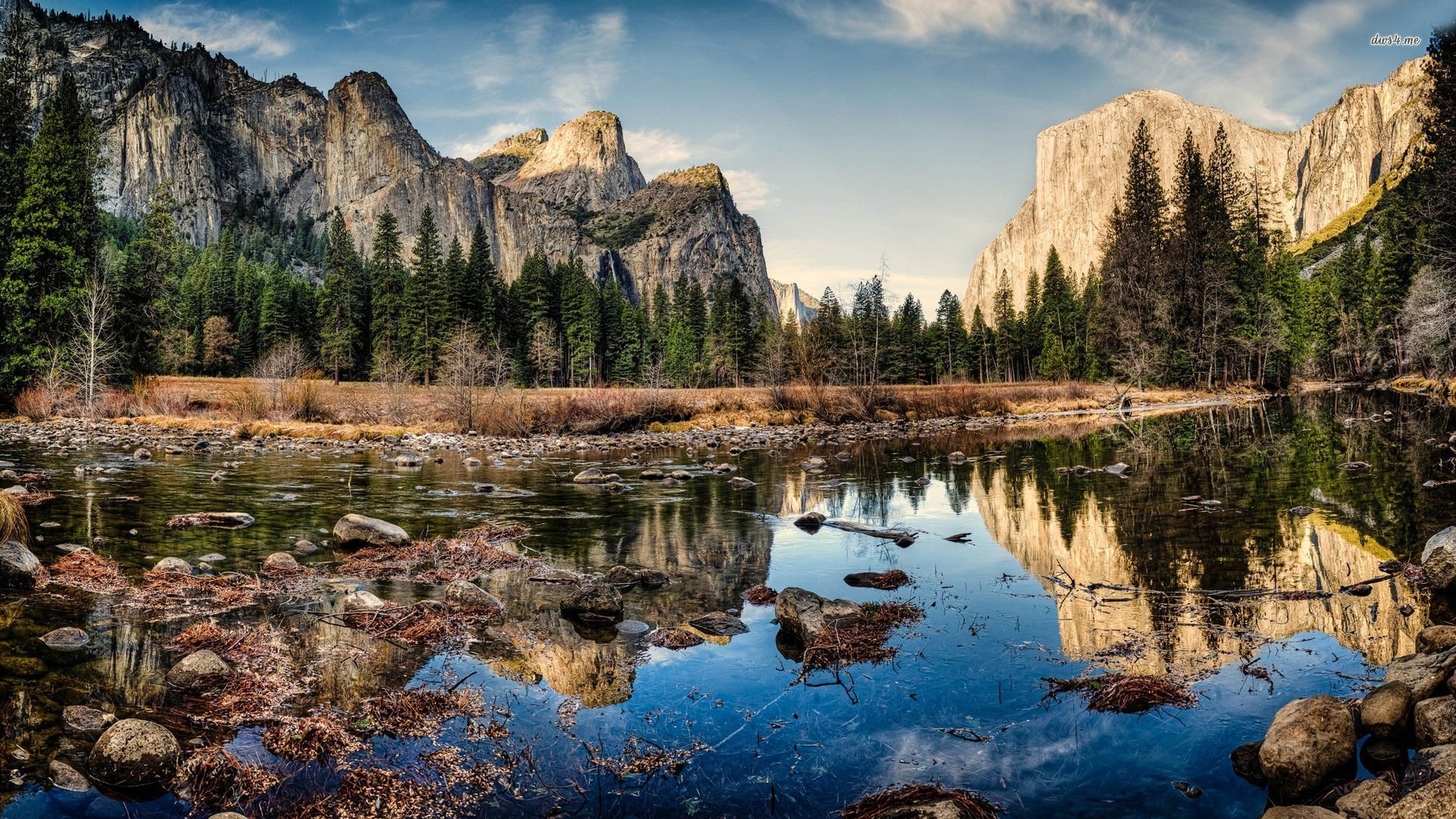 Yosemite National Park lake and mountains wallpaper