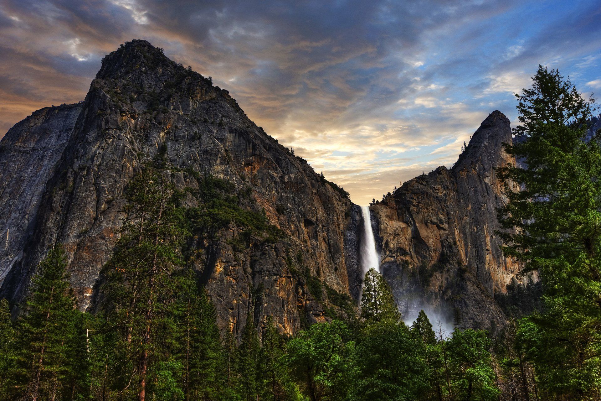 Yosemite National Park HD Wallpaper and Background Image