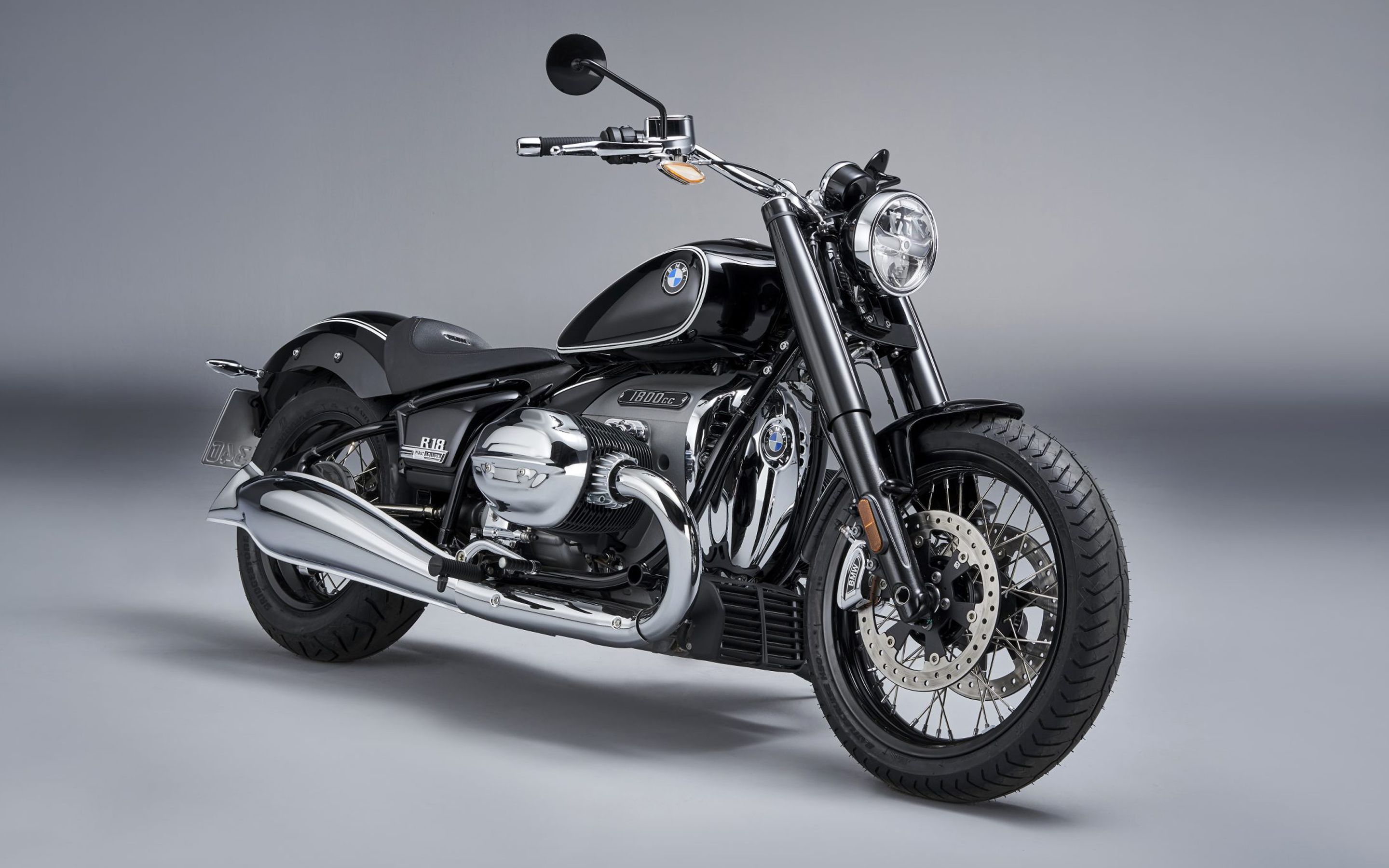 Download wallpaper BMW R18, 1800cc, bobber, black motorcycle, new black R18, german motorcycles, BMW Motorrad for desktop with resolution 2880x1800. High Quality HD picture wallpaper