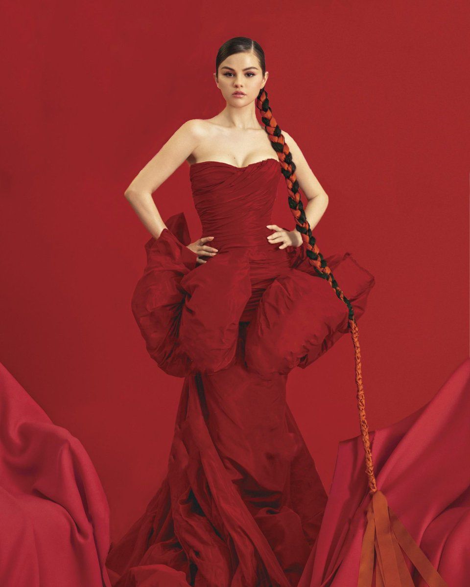 Selena Gomez WorldwideÓN photohoot picture