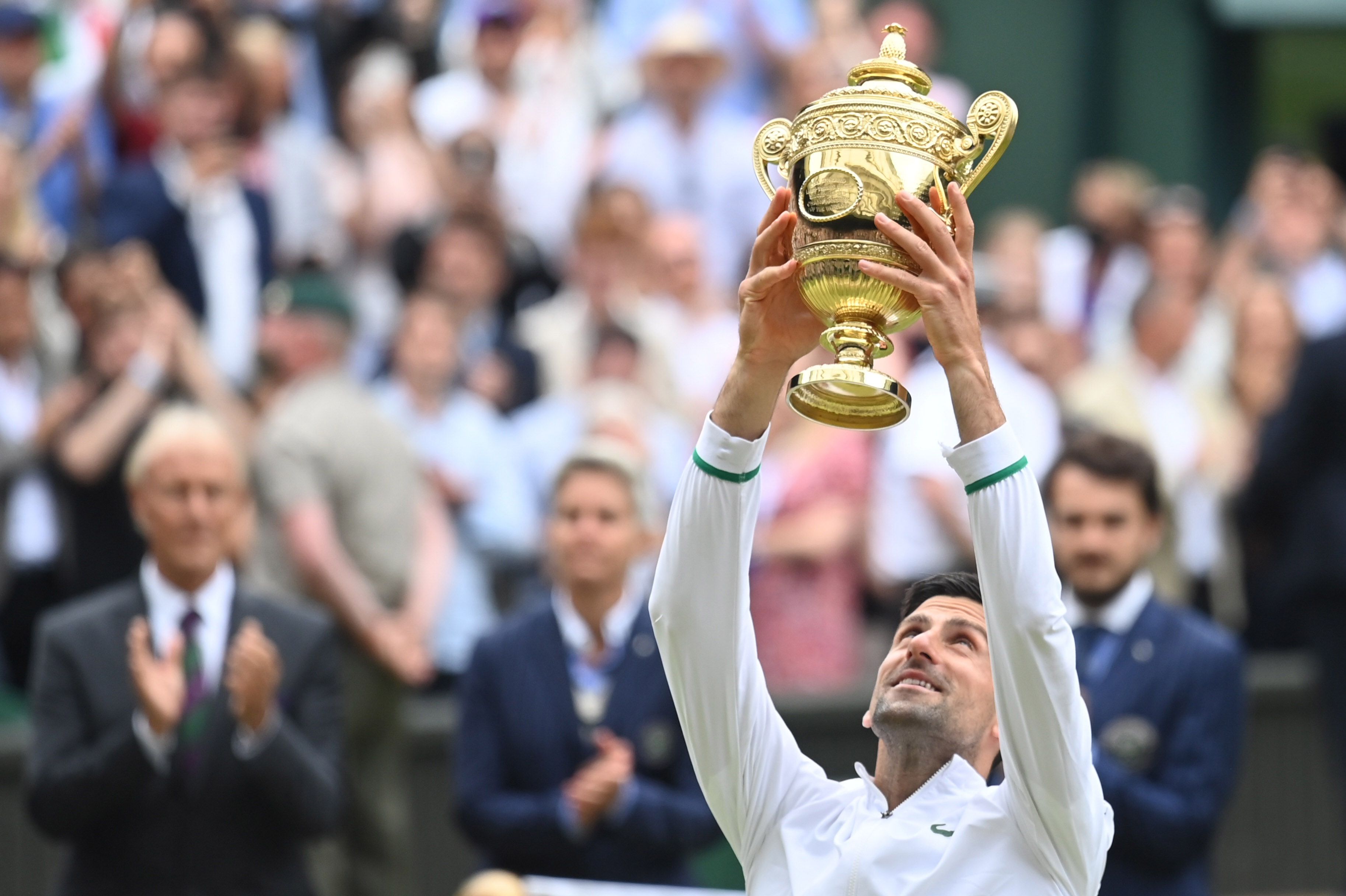 Novak Djokovic Wimbledon Champions 2021 Wallpapers Wallpaper Cave