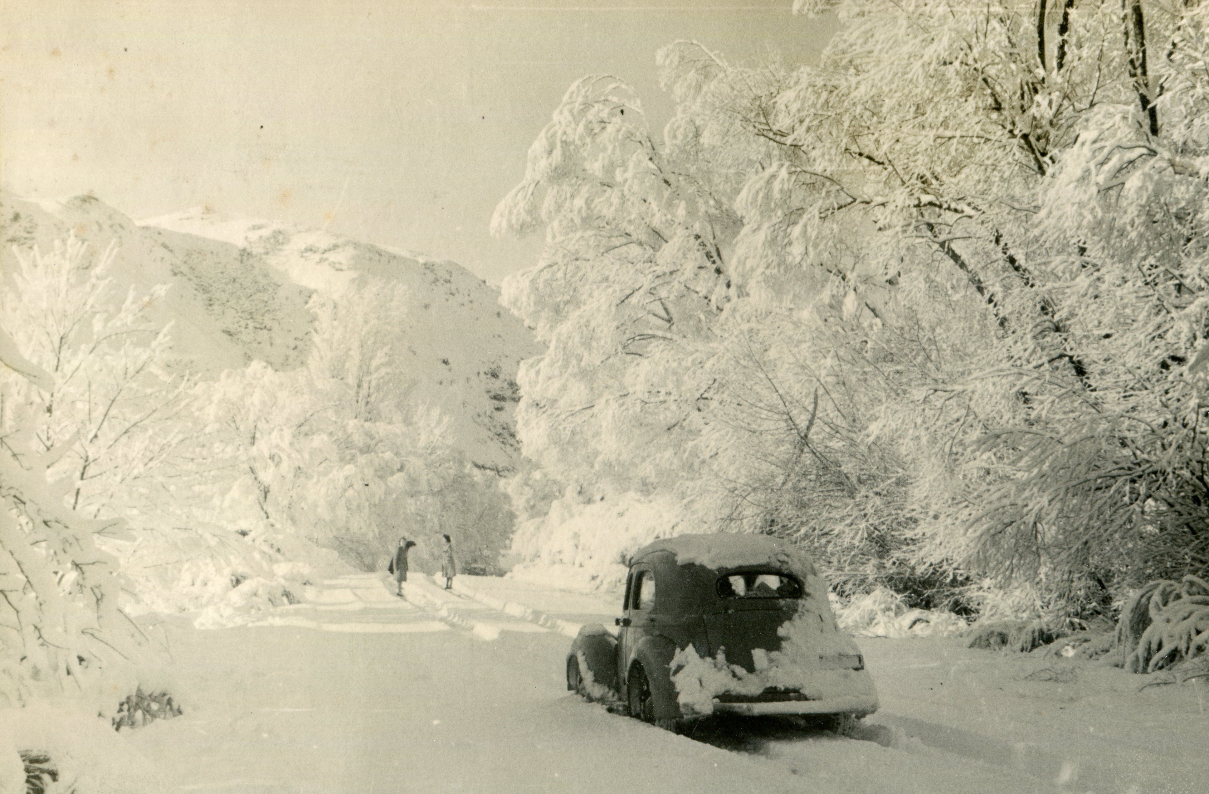 Snow storm. Snow storm, Photo record, Old photo