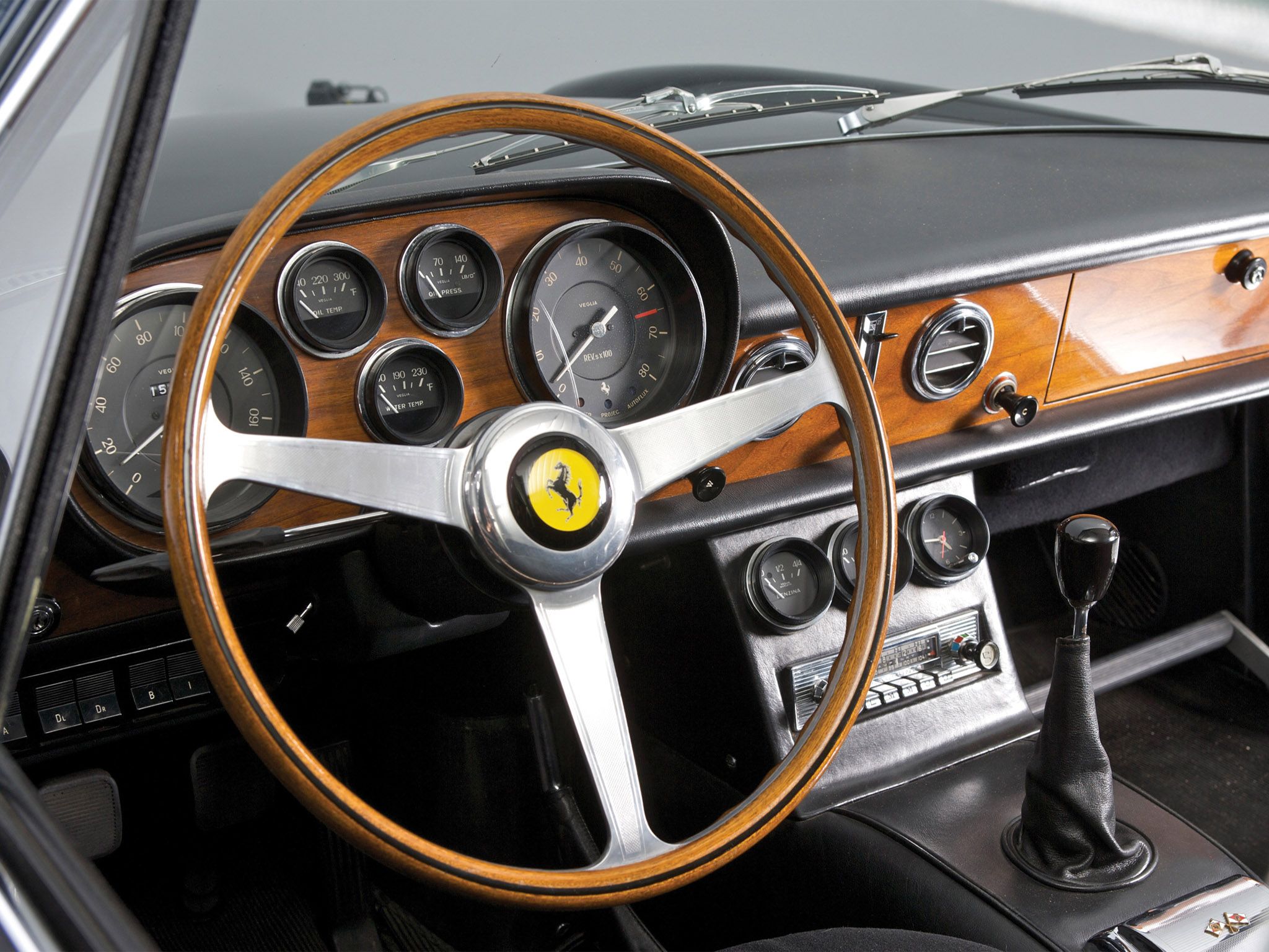 Ferrari 500 Superfast classic supercar supercars interior wallpaperx1536