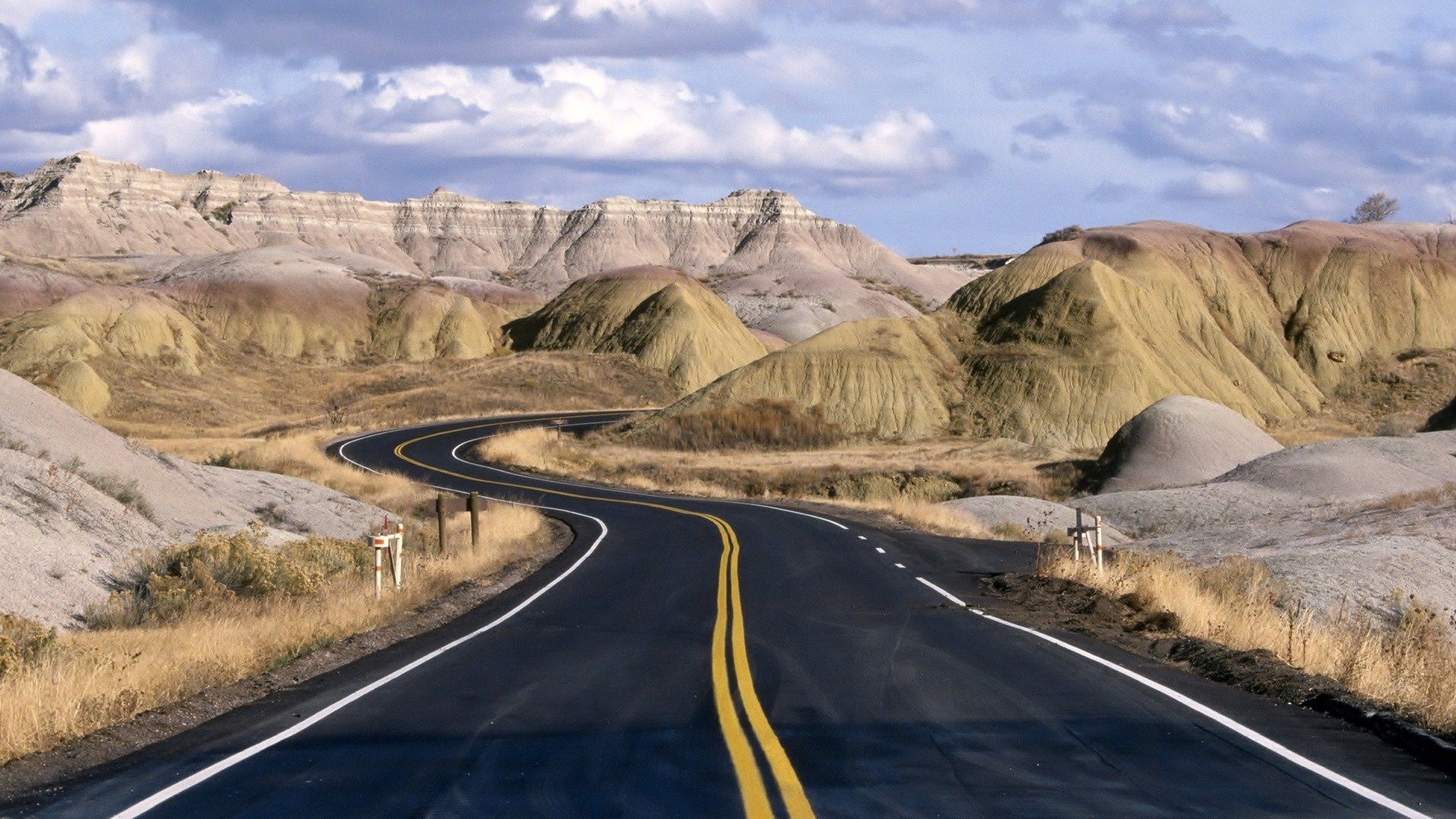 Highway Desert & Sky desktop PC and Mac wallpaper