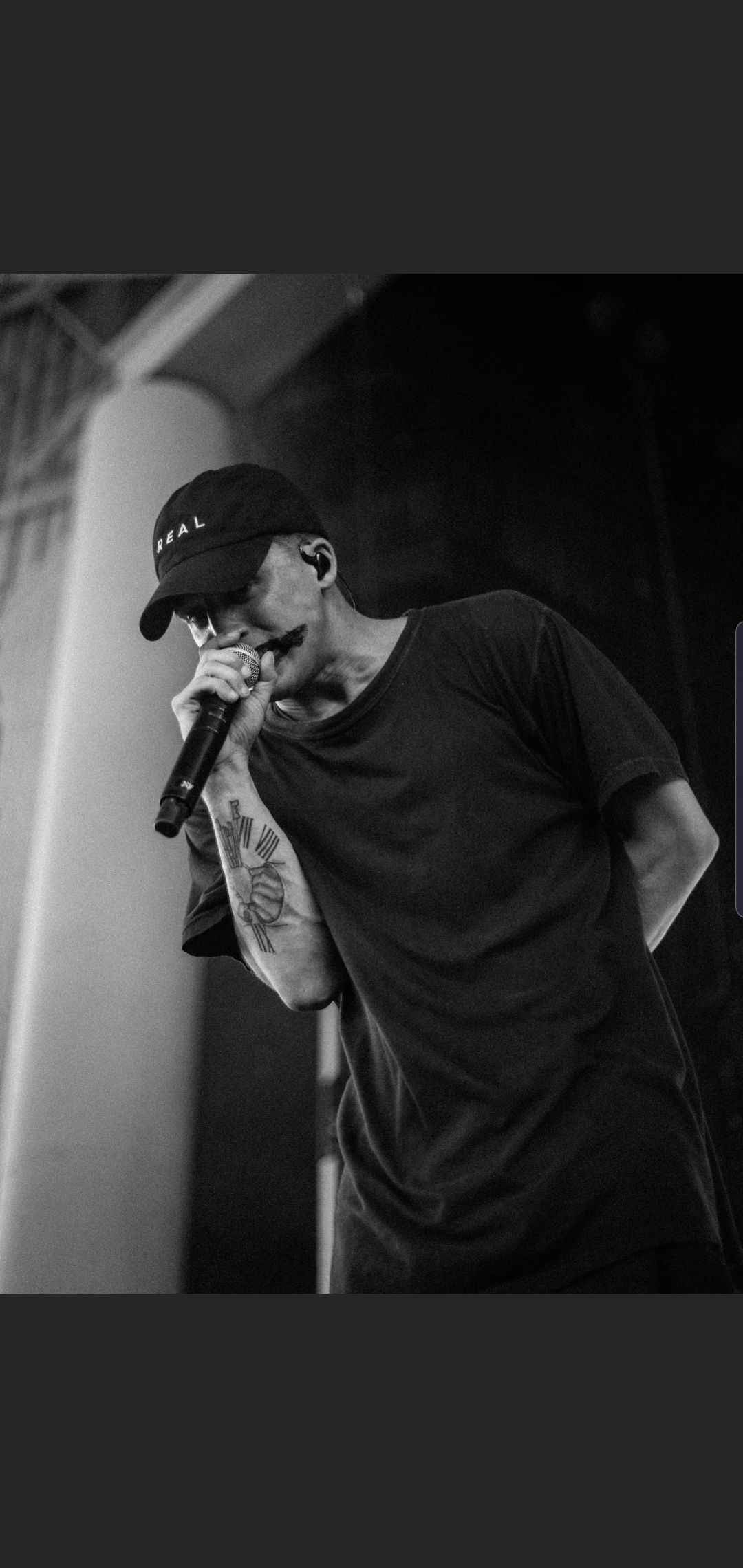 Who wants a NF wallpaper for Christmas?: nfrealmusic