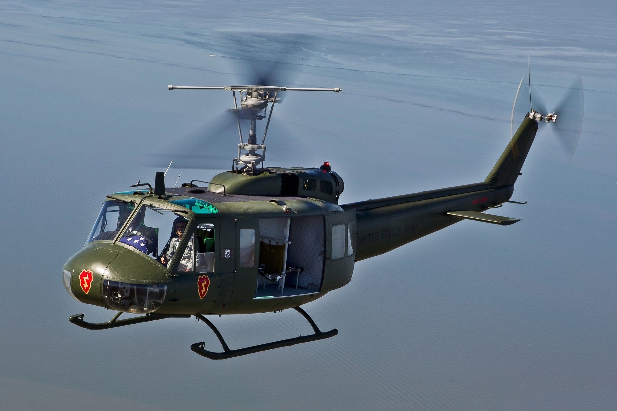 Call Of Duty Bell UH-1 Iroquois \u0026#39;Huey\u0026#39; Wallpapers - Wallpaper Cave