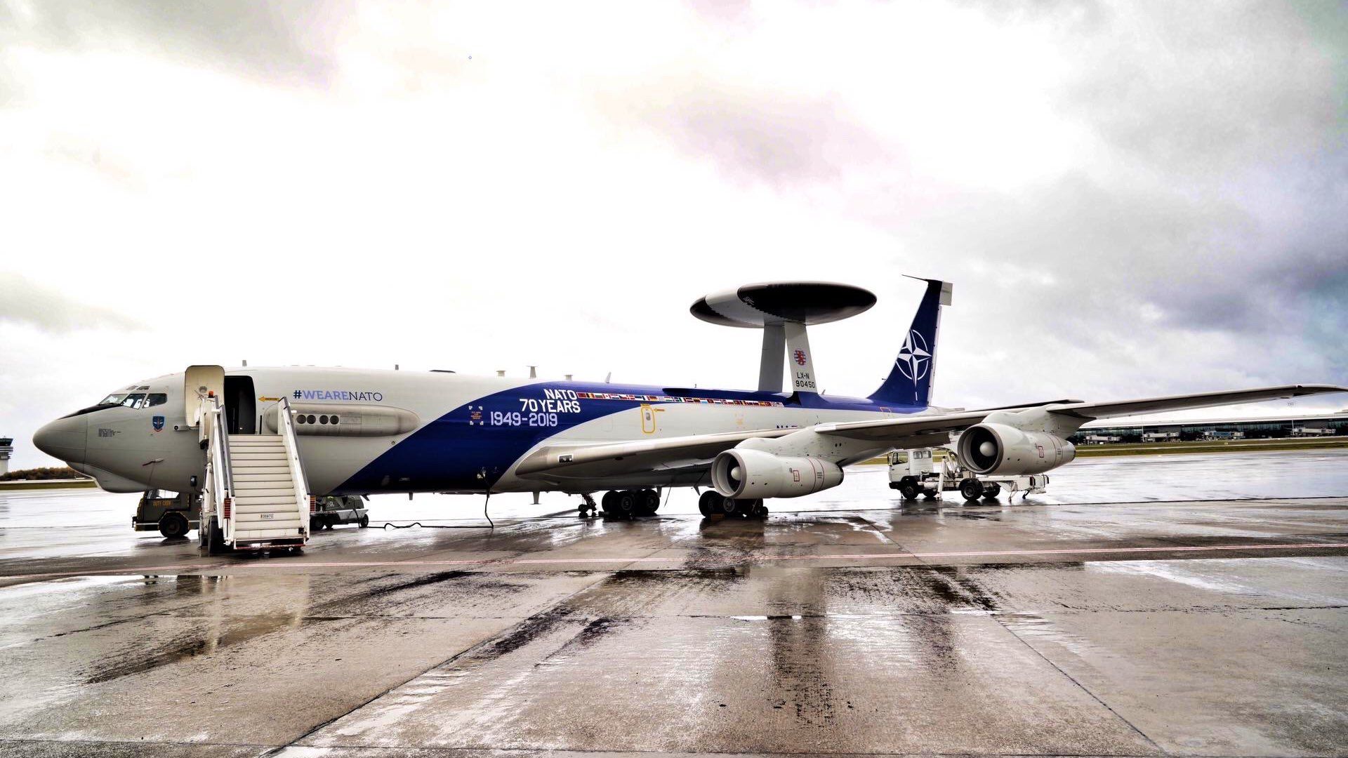 NATO and Boeing agree $1 billion surveillance aircraft contract