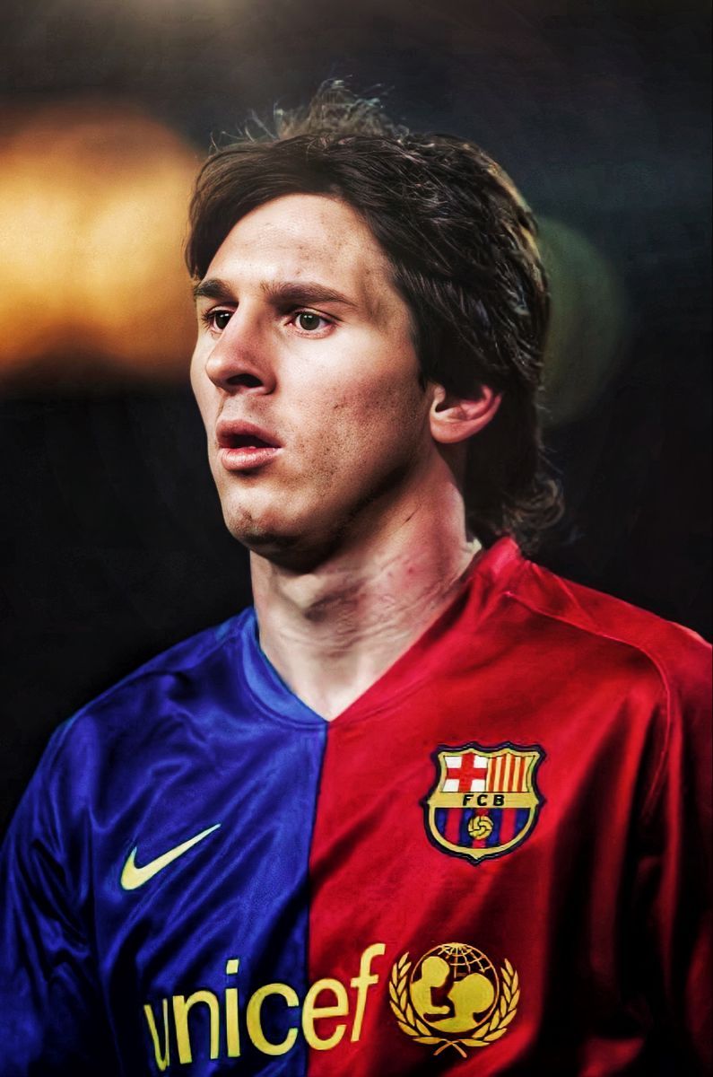 Hình ảnh của Messi khi còn trẻ không chỉ đơn thuần là dấu ấn quan trọng trong sự nghiệp của anh, mà còn là chứng nhận cho sự nỗ lực và đam mê trong công việc của một ngôi sao bóng đá huyền thoại.