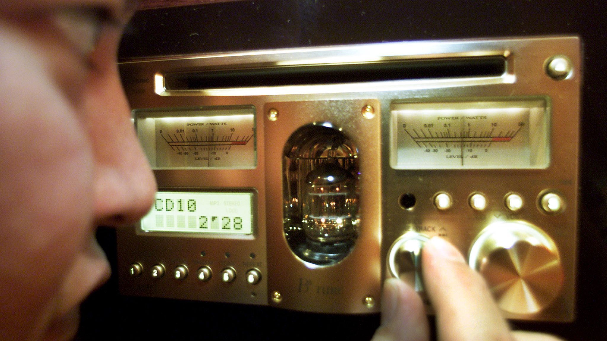 Pioneer's woes echo those of earlier Japanese audio legends