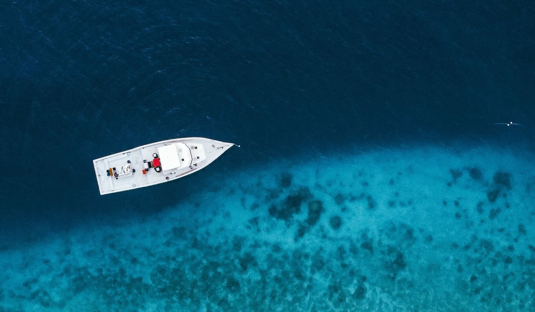Desktop wallpaper drone shot, boat, blue sea, beach, HD image, picture, background, e6232d