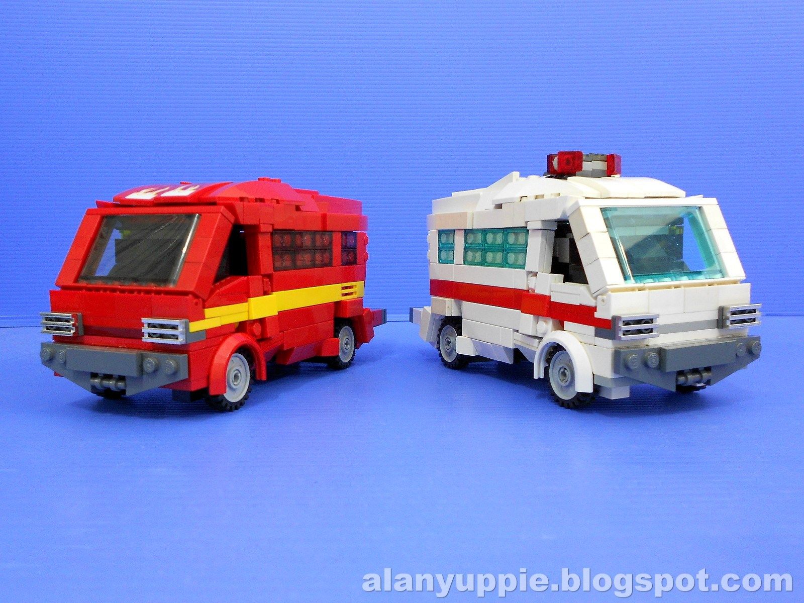 Wallpaper, ambulance, Transformers, vehicle, Van, autobot, ratchet, ironhide 1600x1200