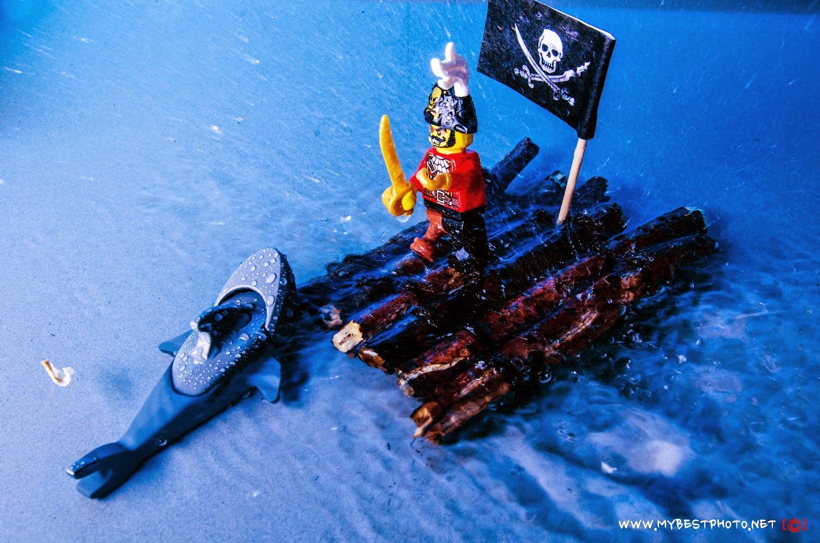 Lego Minifigures in the Wild: Lego Minifigure Series 8 Pirate Captain. Lego minifigures, Lego, Mini figures