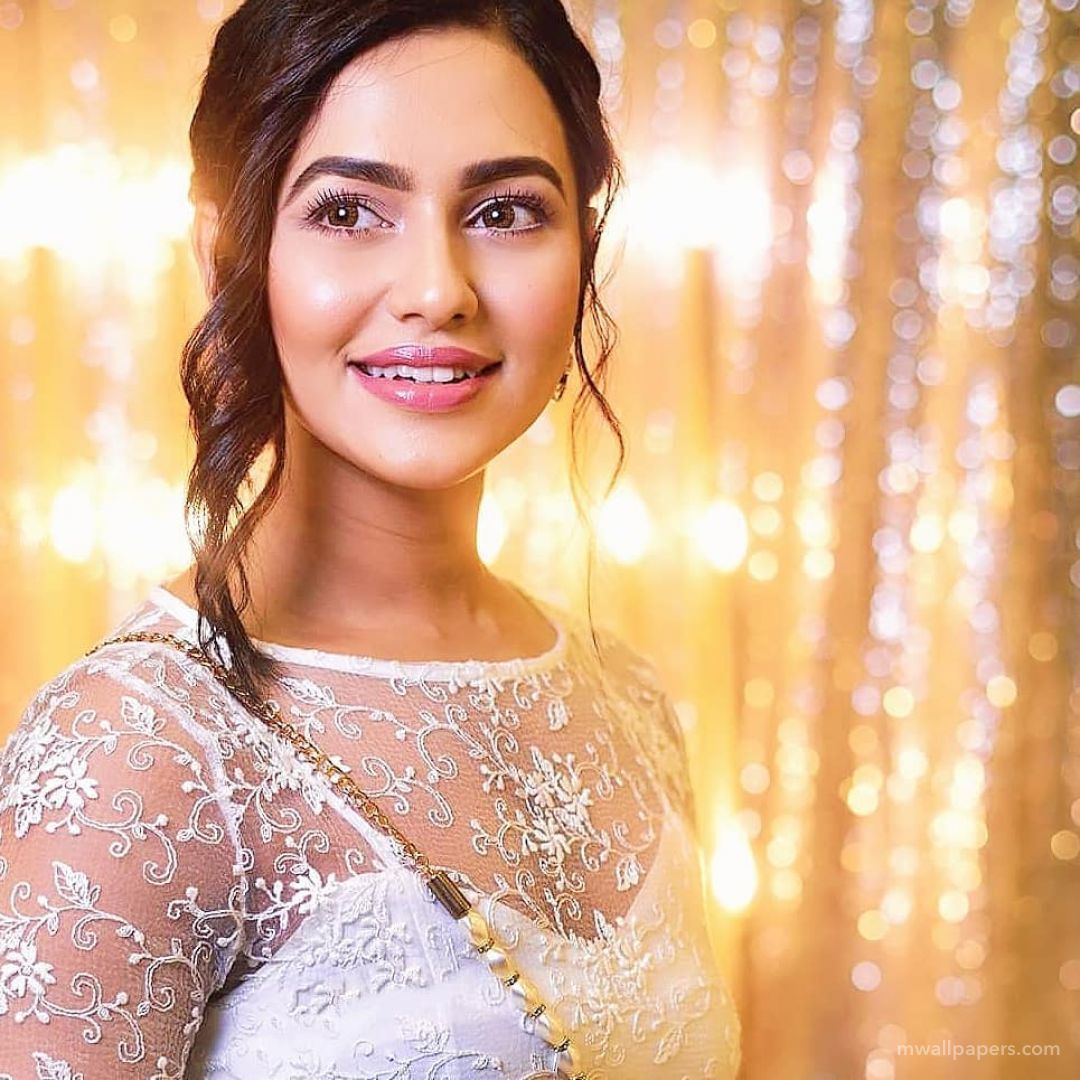 Nusrat Faria HD Wallpaper (Desktop Background / Android / iPhone) (1080p, 4k) (1080x1080)