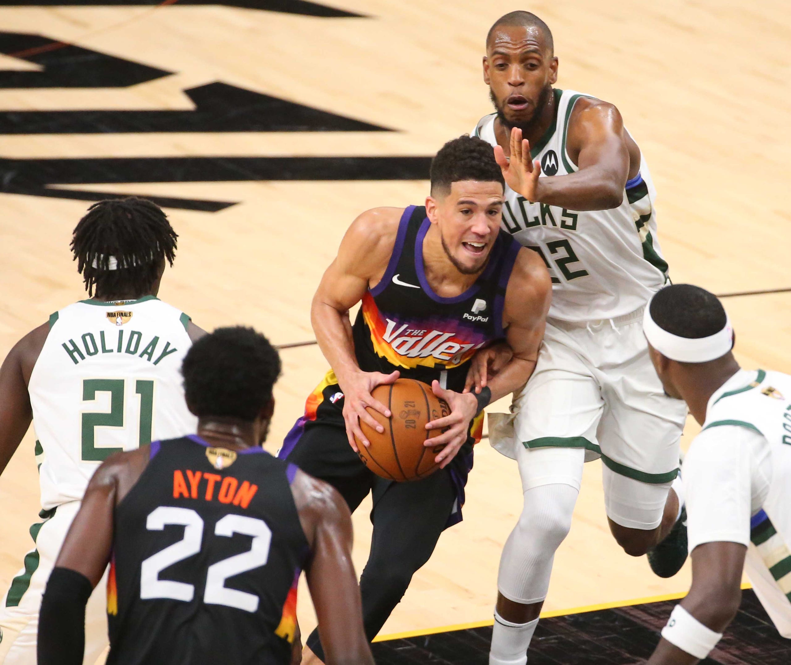 NBA Finals photo: Milwaukee Bucks vs. Phoenix Suns, July 2021