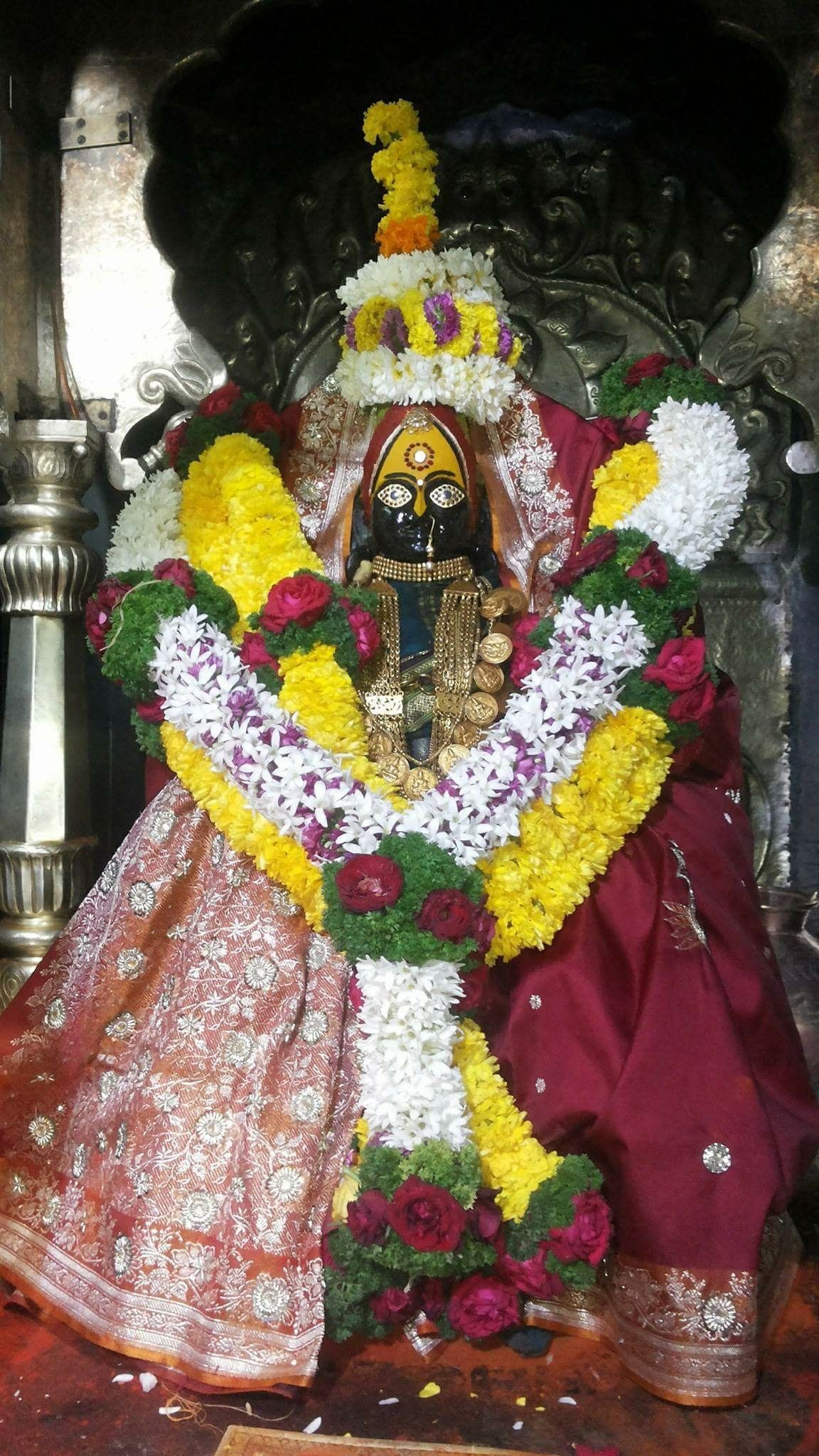 आई श्री तुळजा भवानी माता. Lord shiva family, God picture, Maa wallpaper