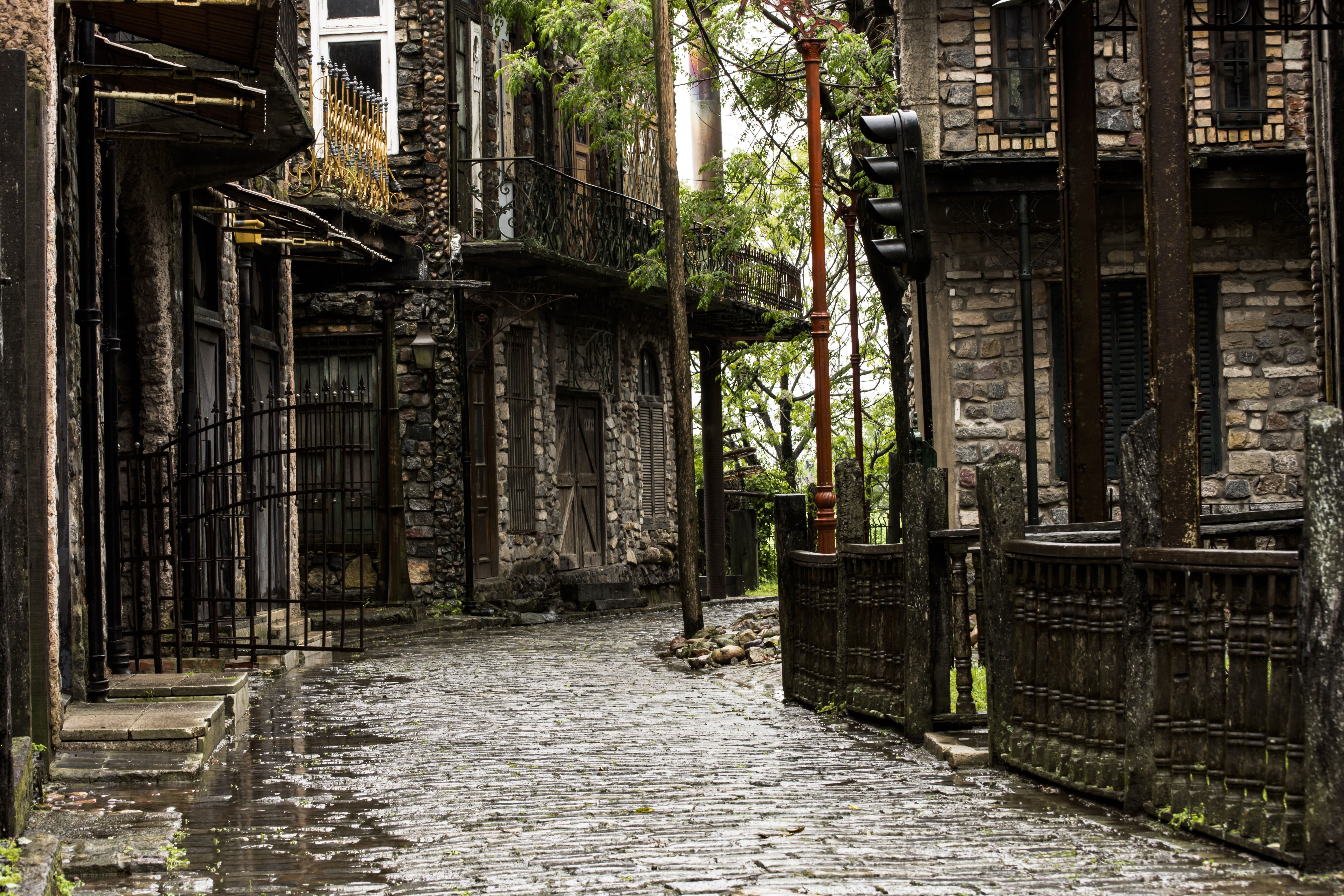 Old Building Wallpaper