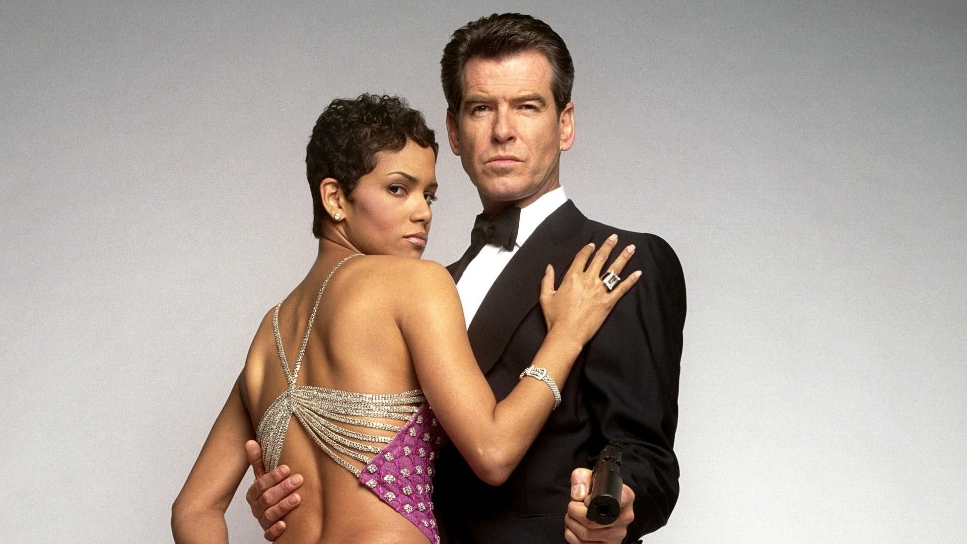 james bond pierce brosnan wallpaper