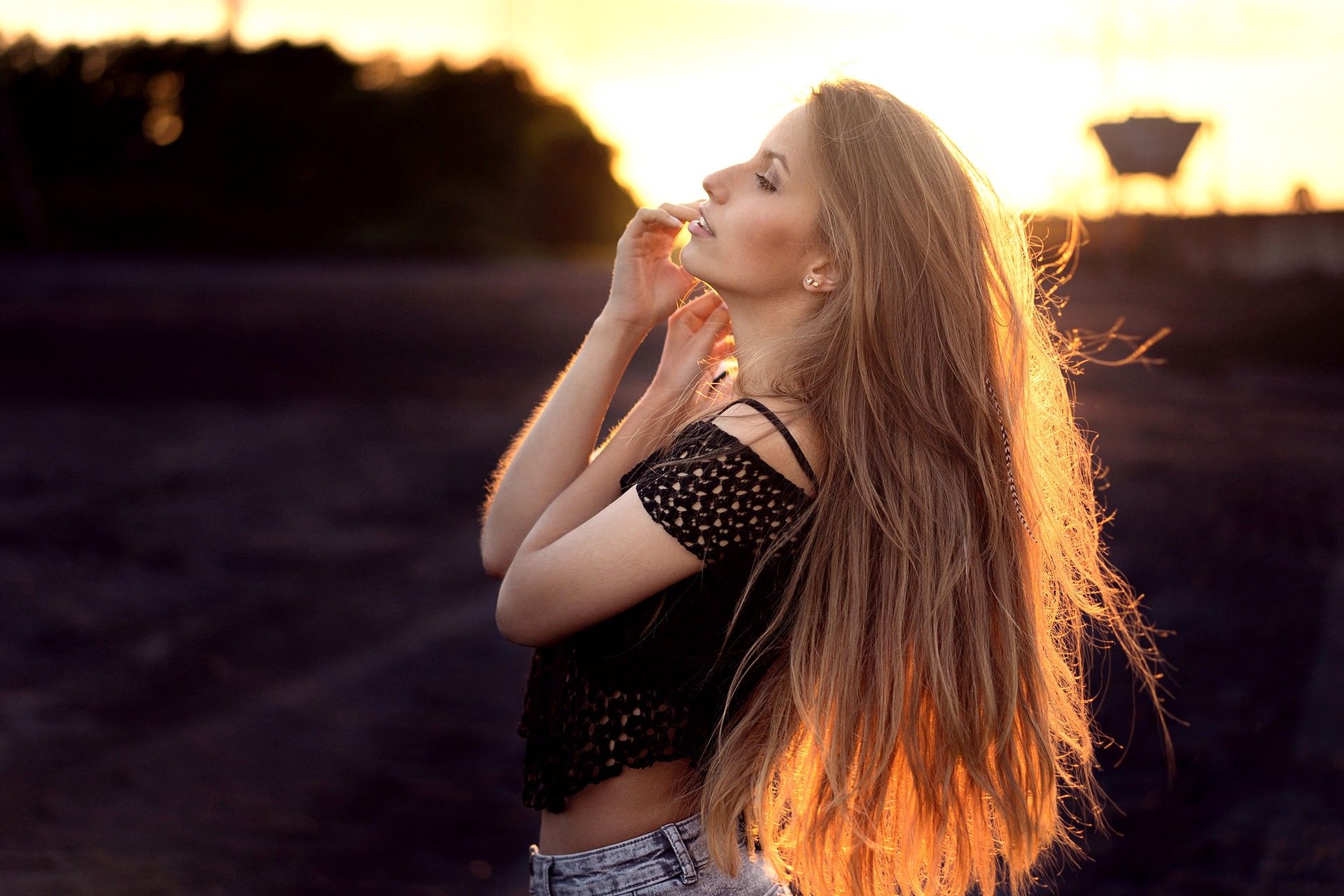 #shorts, #auburn hair, #blonde, #face, #model, #sunset, #sunlight, # women outdoors, #blurred, #jean shorts, #portrait, #long hair, #women, wallpaper. Mocah HD Wallpaper