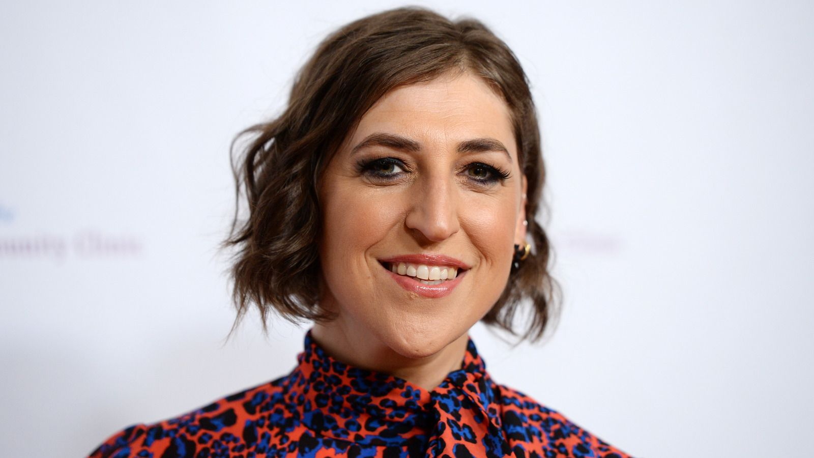 Mayim Bialik's Transformation Is Really A Head Turning Sight