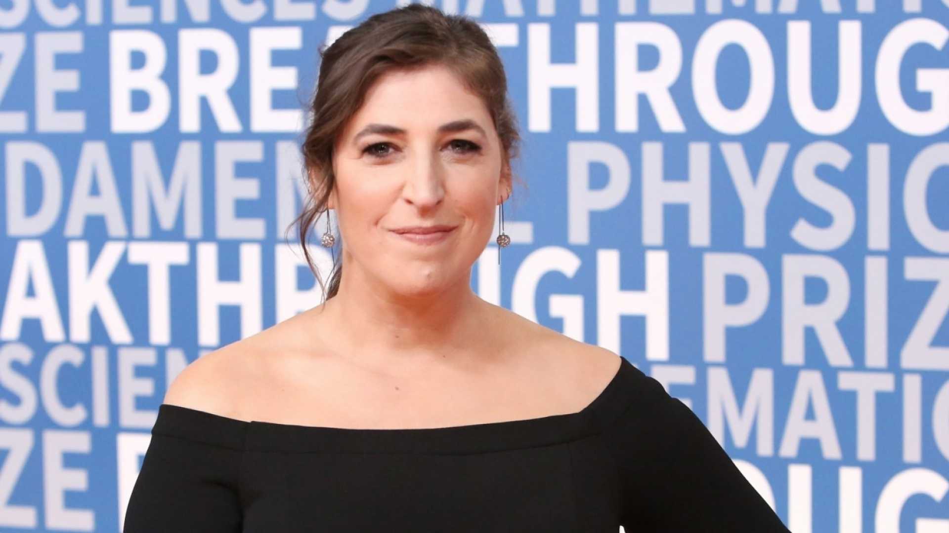 United Airlines CEO Said the Airline Waits for No One. Then a 'Big Bang Theory' Star Came Along