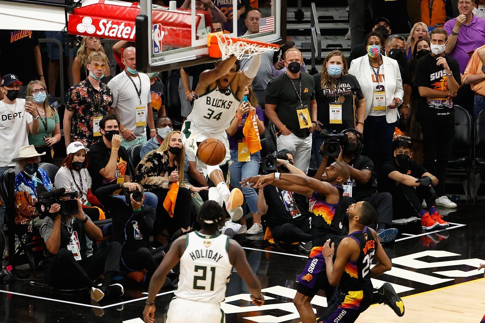Best Getty Photo of Giannis' dagger dunk in Game 5
