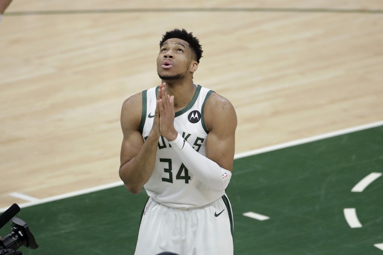 Bucks' Giannis Antetokounmpo explains leaving NBA Finals games early: 'I wanted to take a tinkle'
