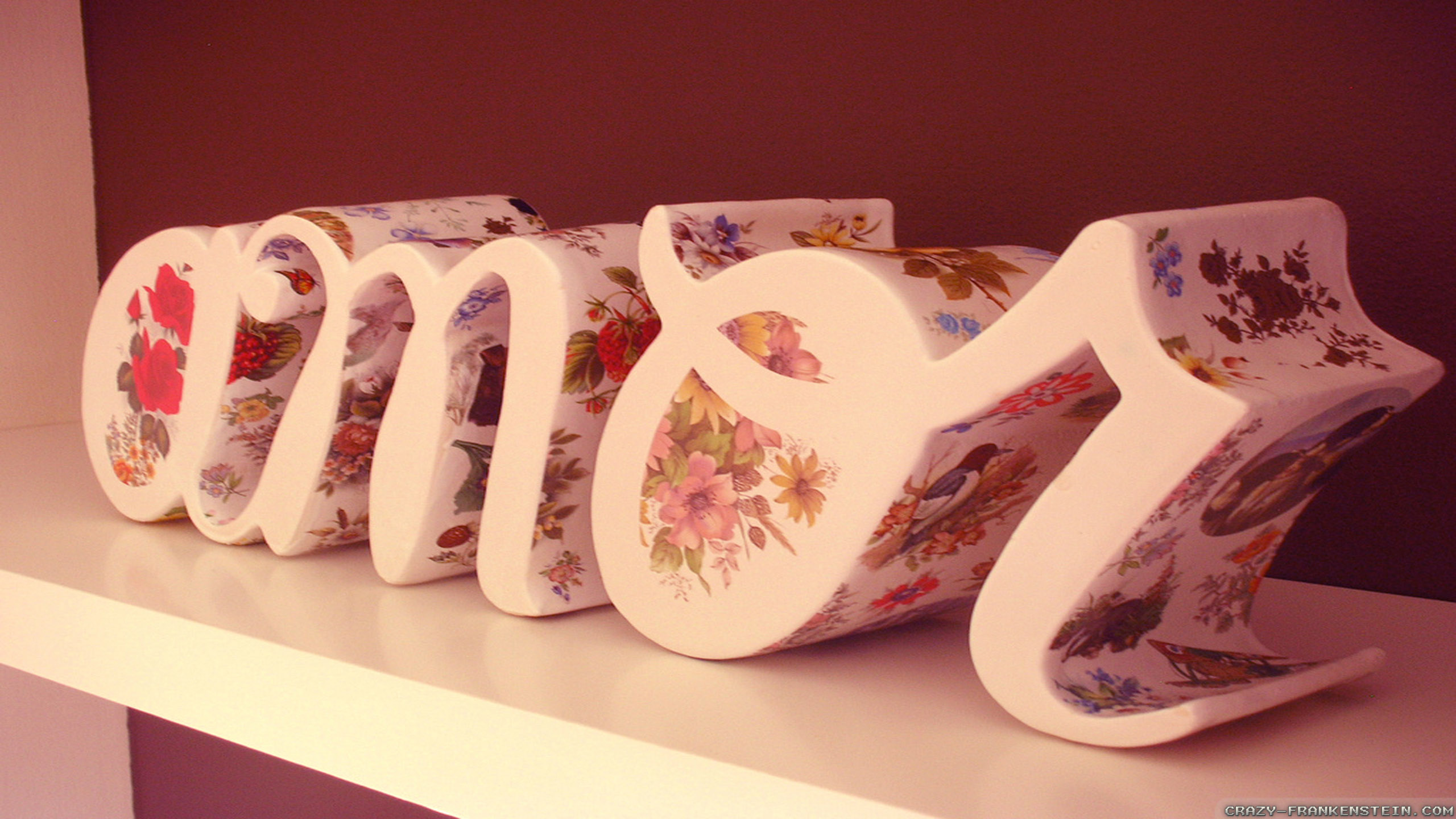 Love Vintage wallpaper