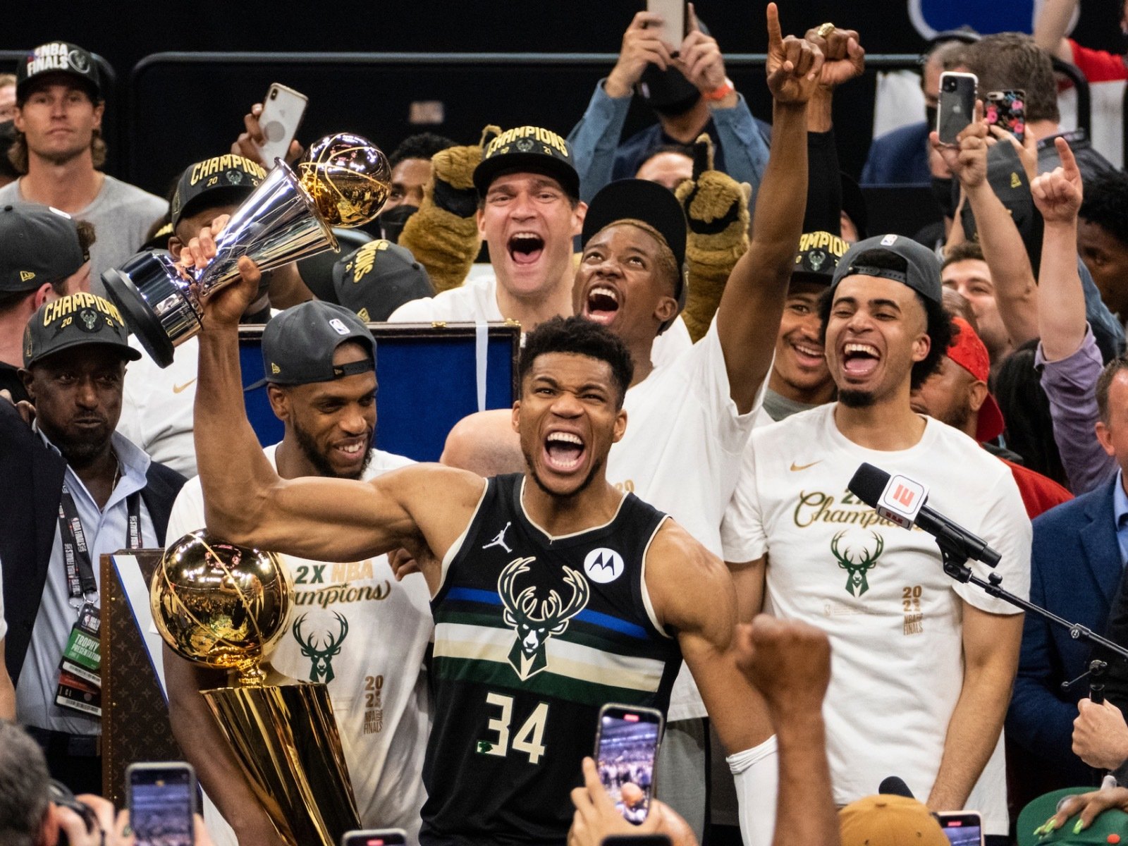 Six Cess: 23 Glorious Image From The Bucks' Historic NBA Finals Win