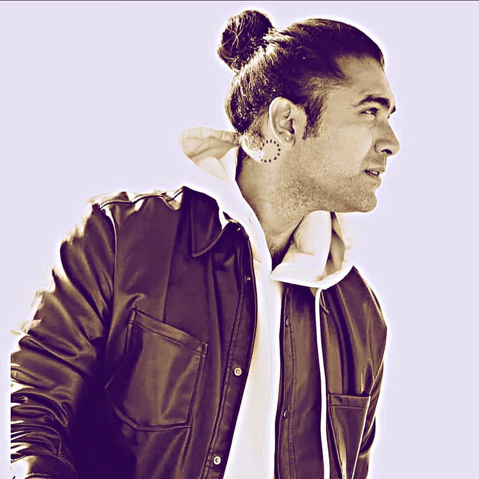 Jubin Nautiyal HD Wallpaper & Photo Download