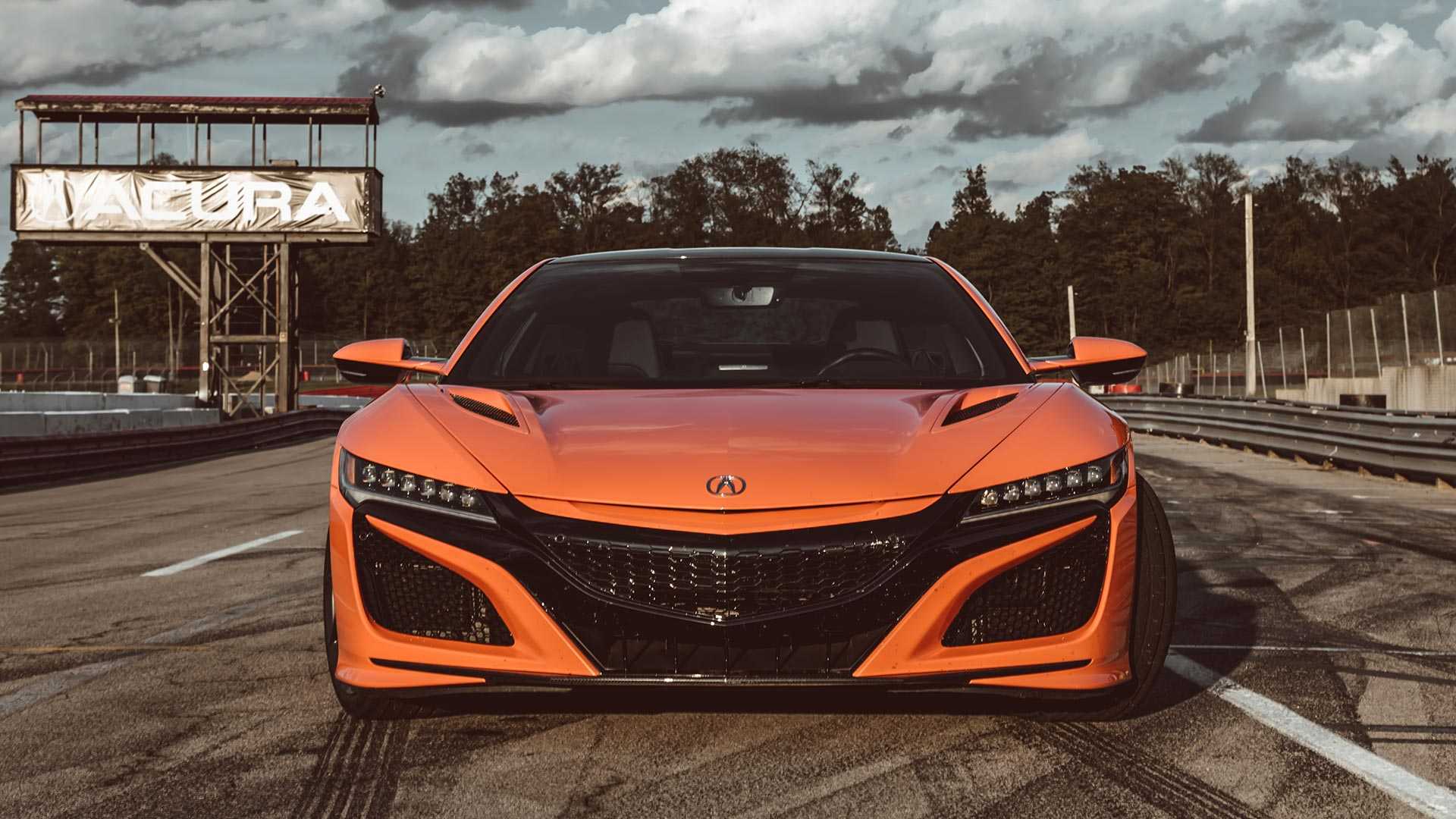 Watch How The Acura NSX Stands Up To Its GT3 Sibling