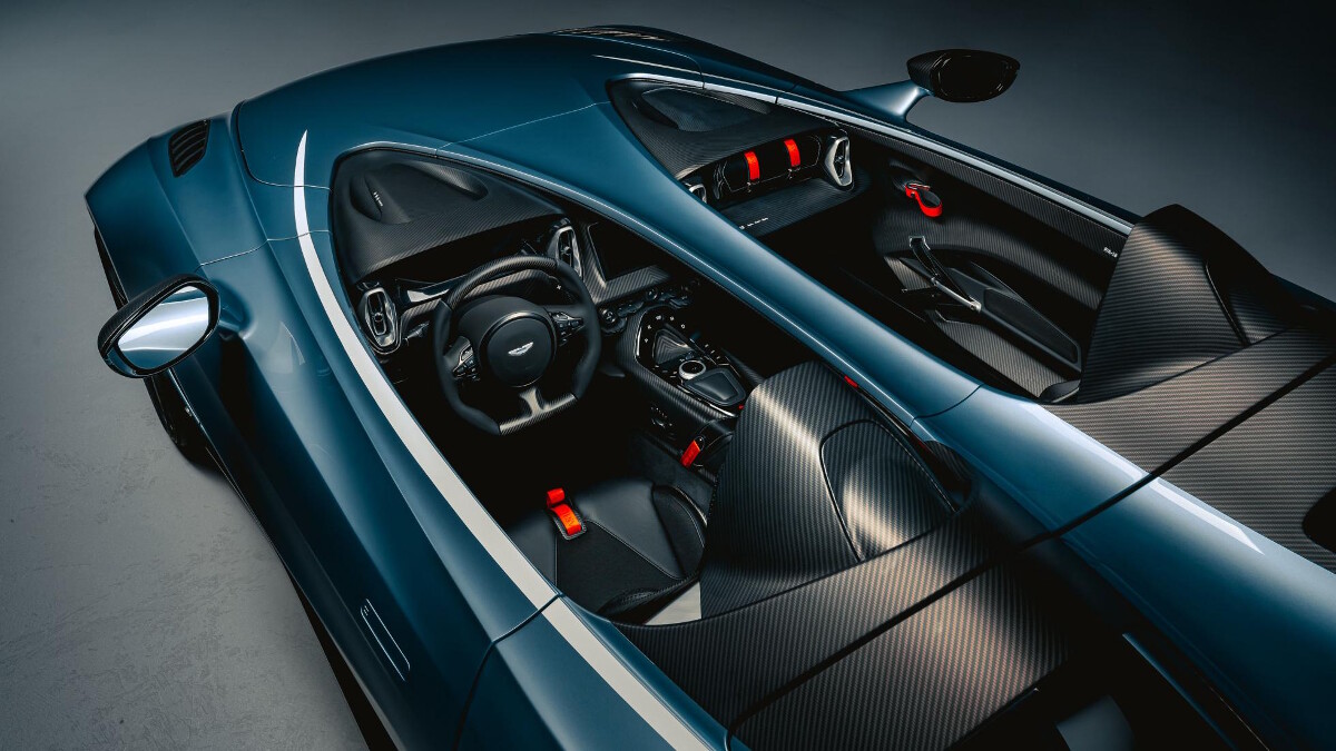 Aston Martin V12 Speedster: Specs, Features, Photo, Price