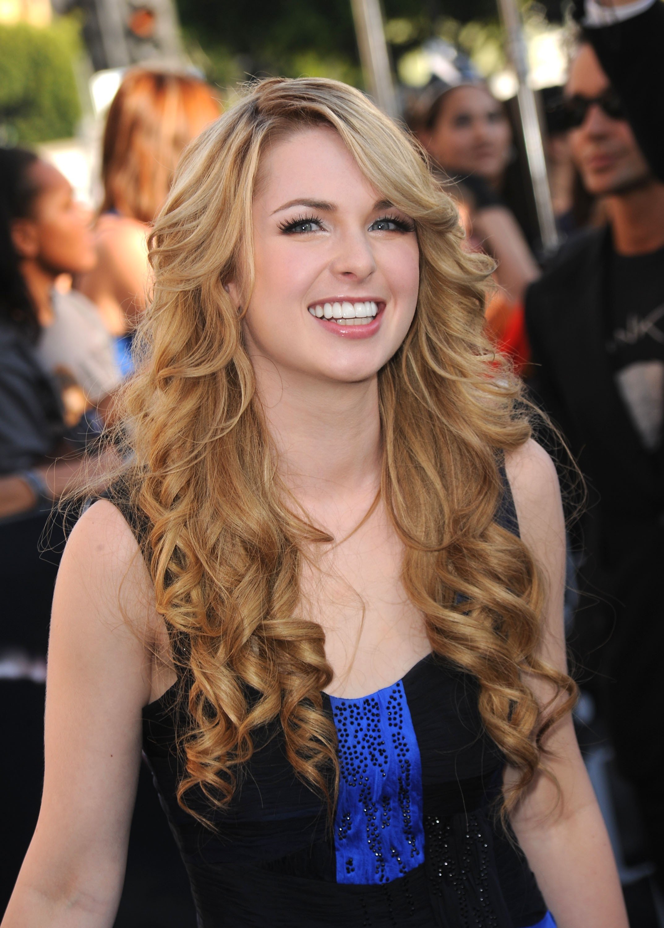 Download Wallpapers, Download blondes women smiling kirsten prout 2147x3000...
